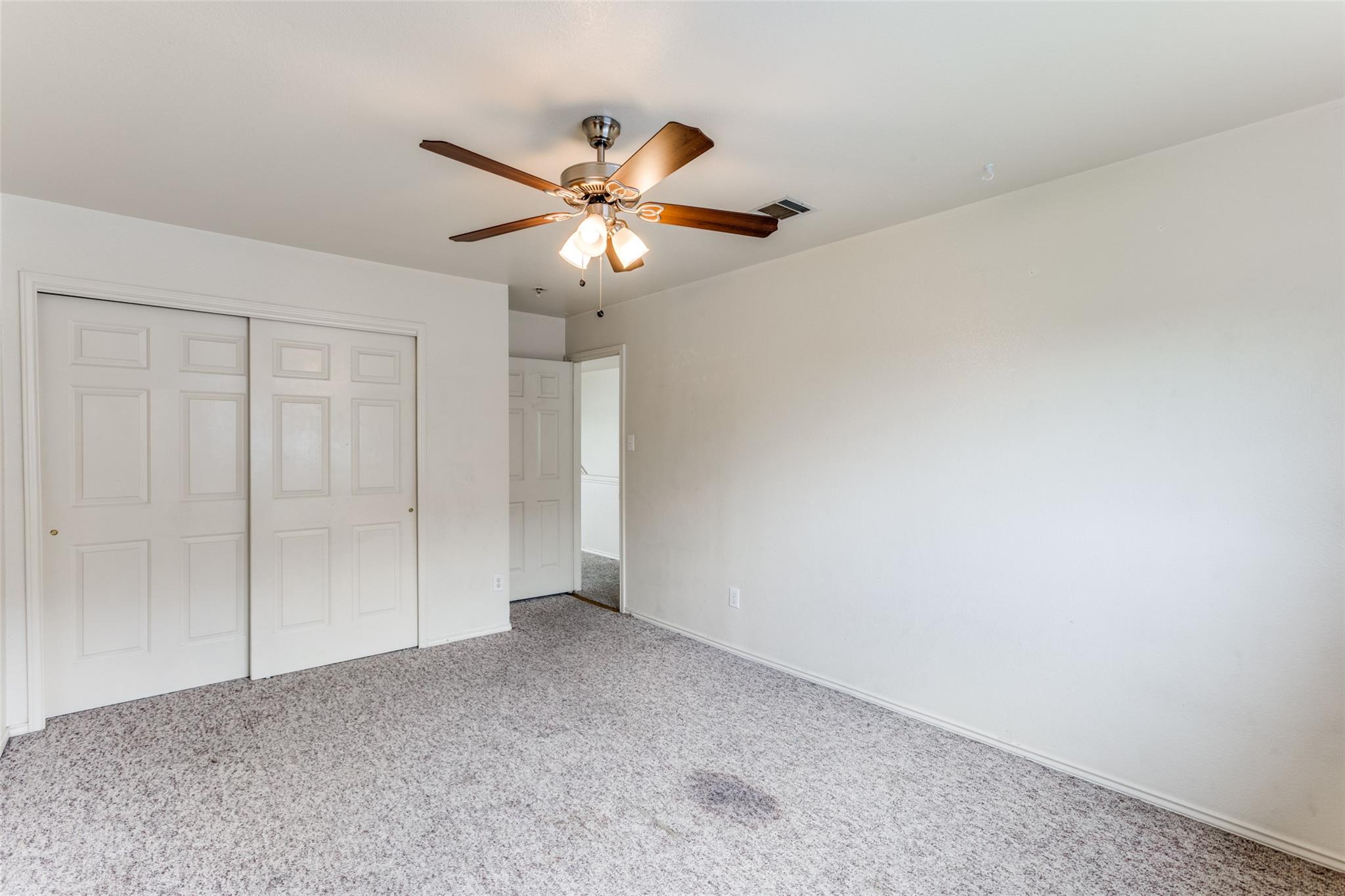 2219 Georgian Dr, Georgetown, TX 78626