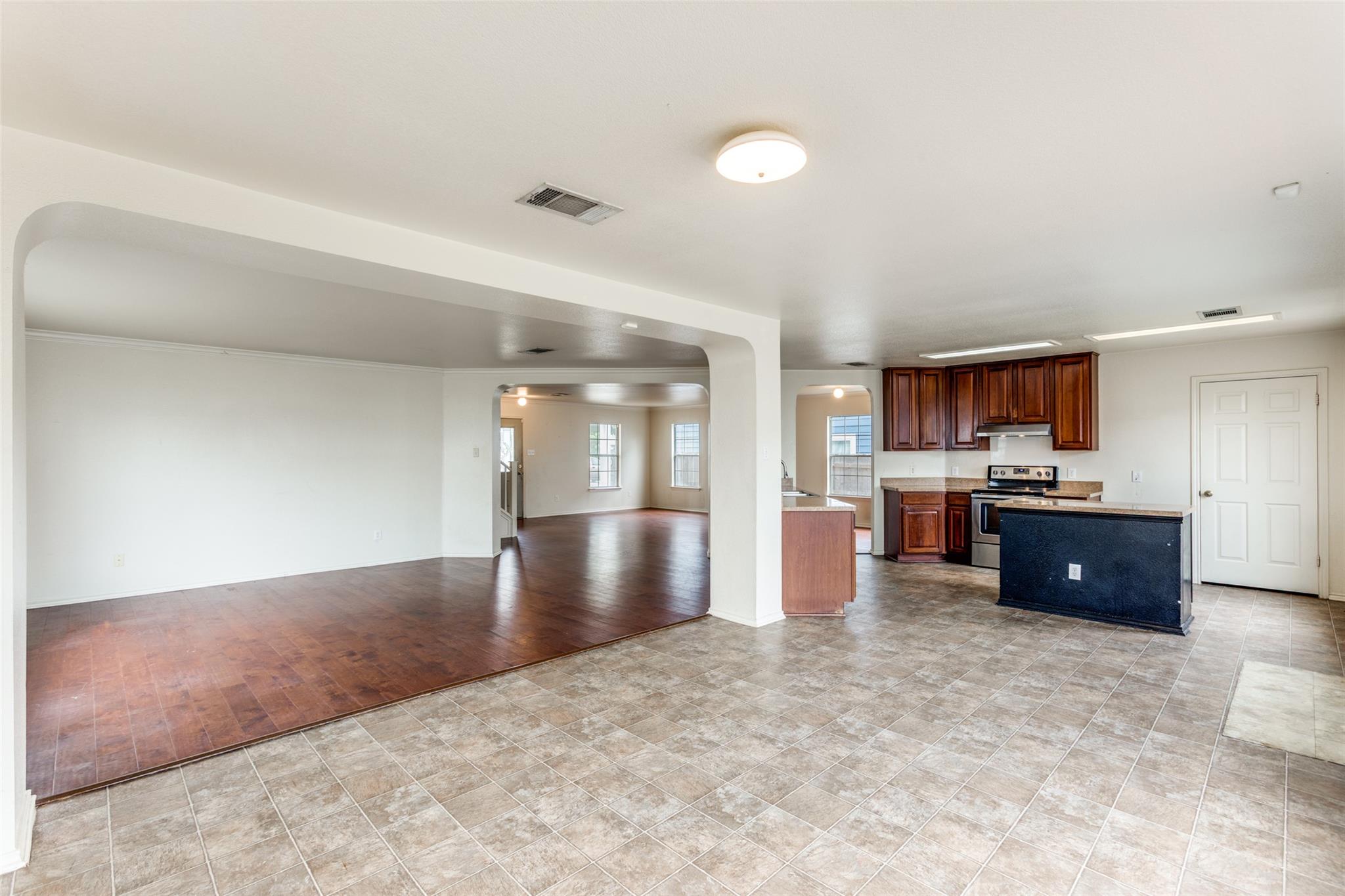 2219 Georgian Dr, Georgetown, TX 78626