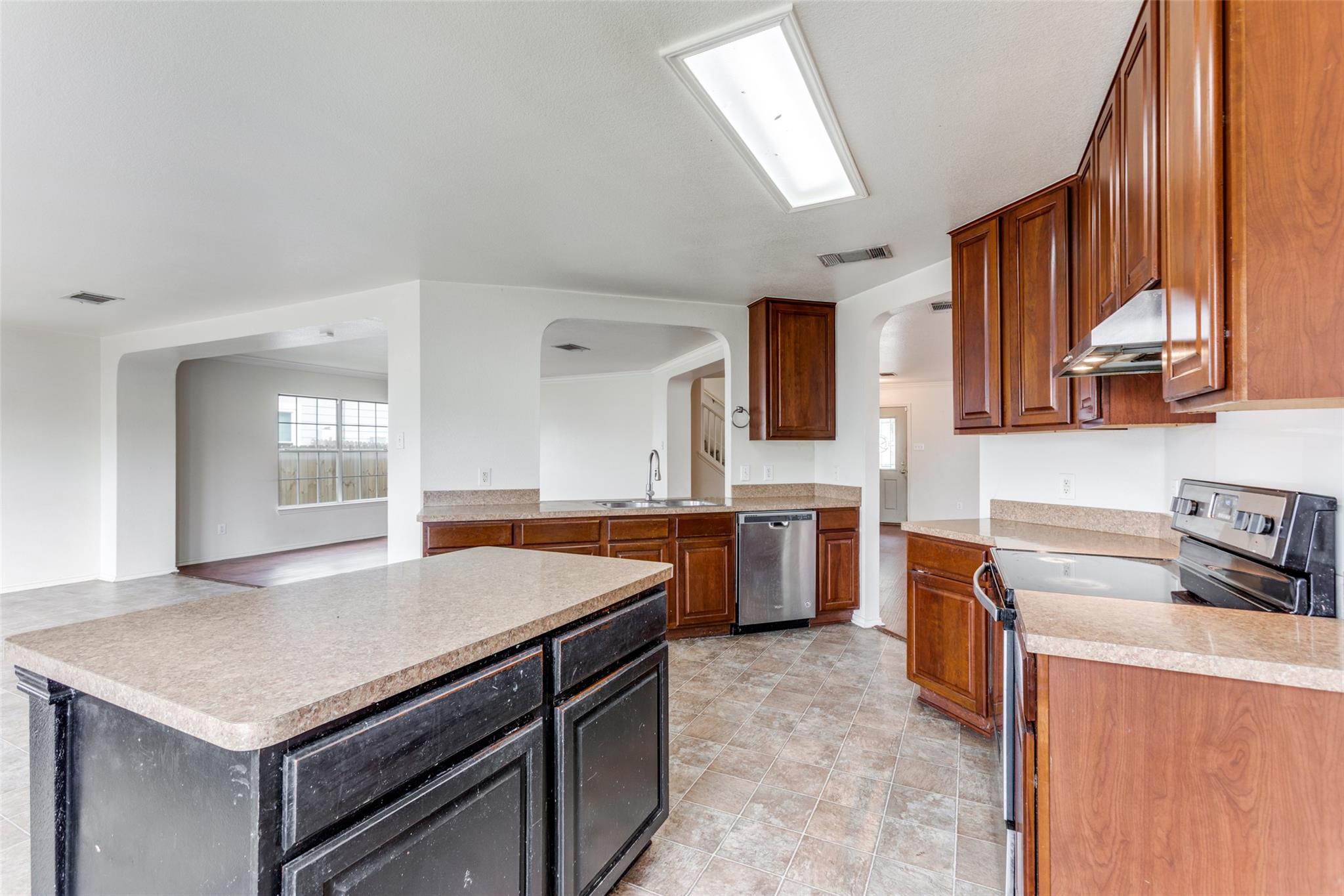 2219 Georgian Dr, Georgetown, TX 78626