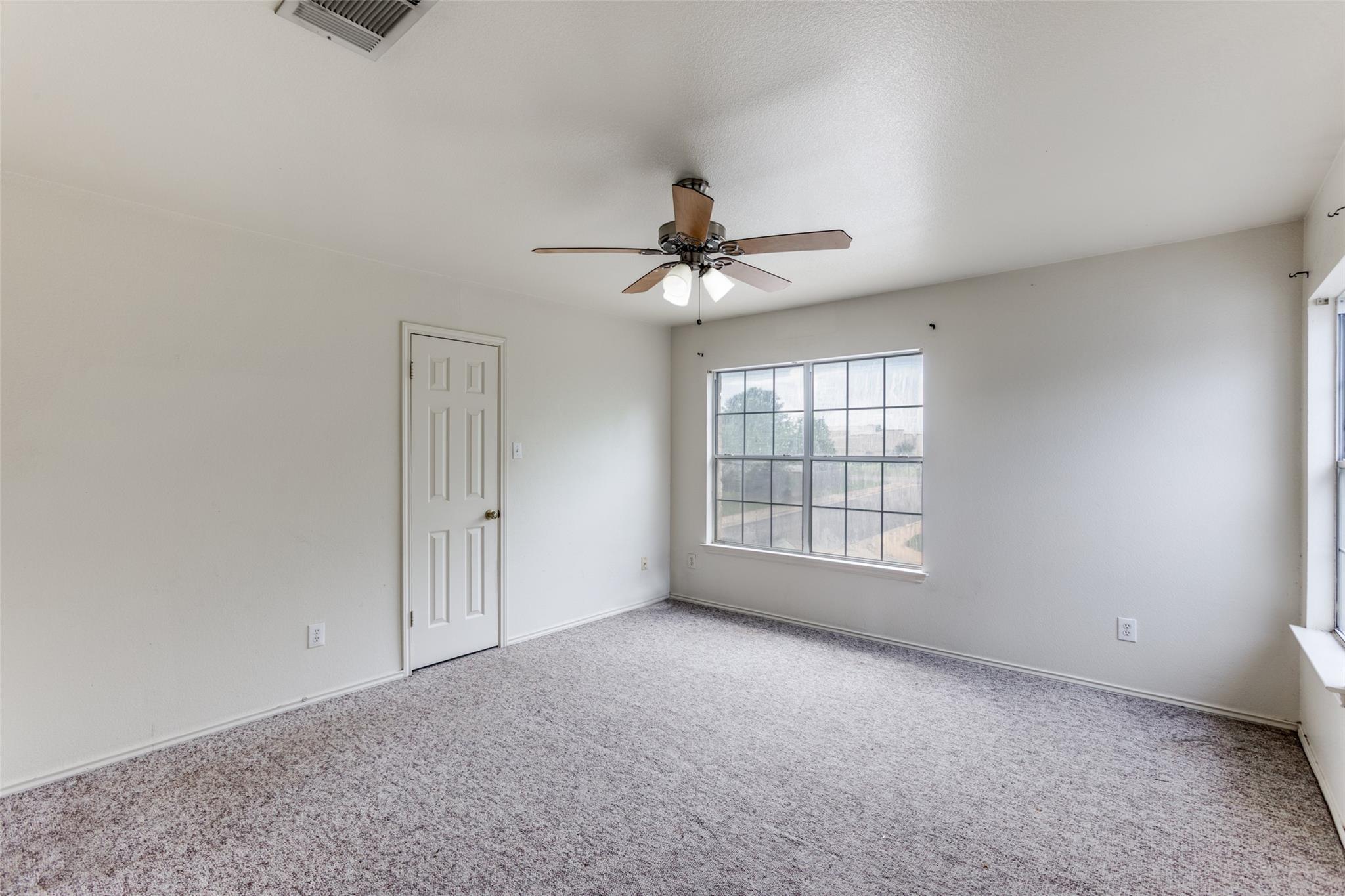 2219 Georgian Dr, Georgetown, TX 78626