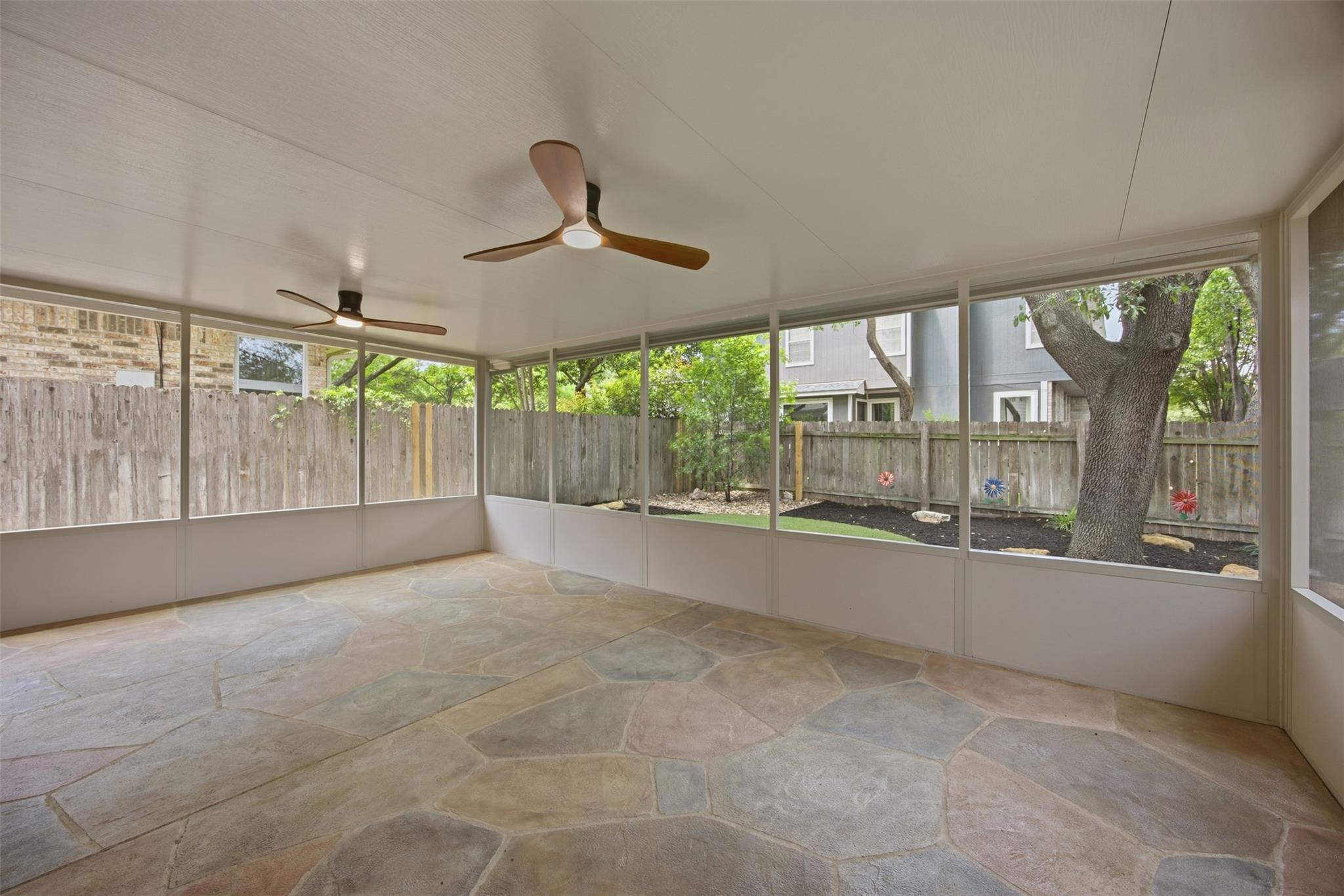 2212 Mockingbird Dr, Round Rock, TX 78681