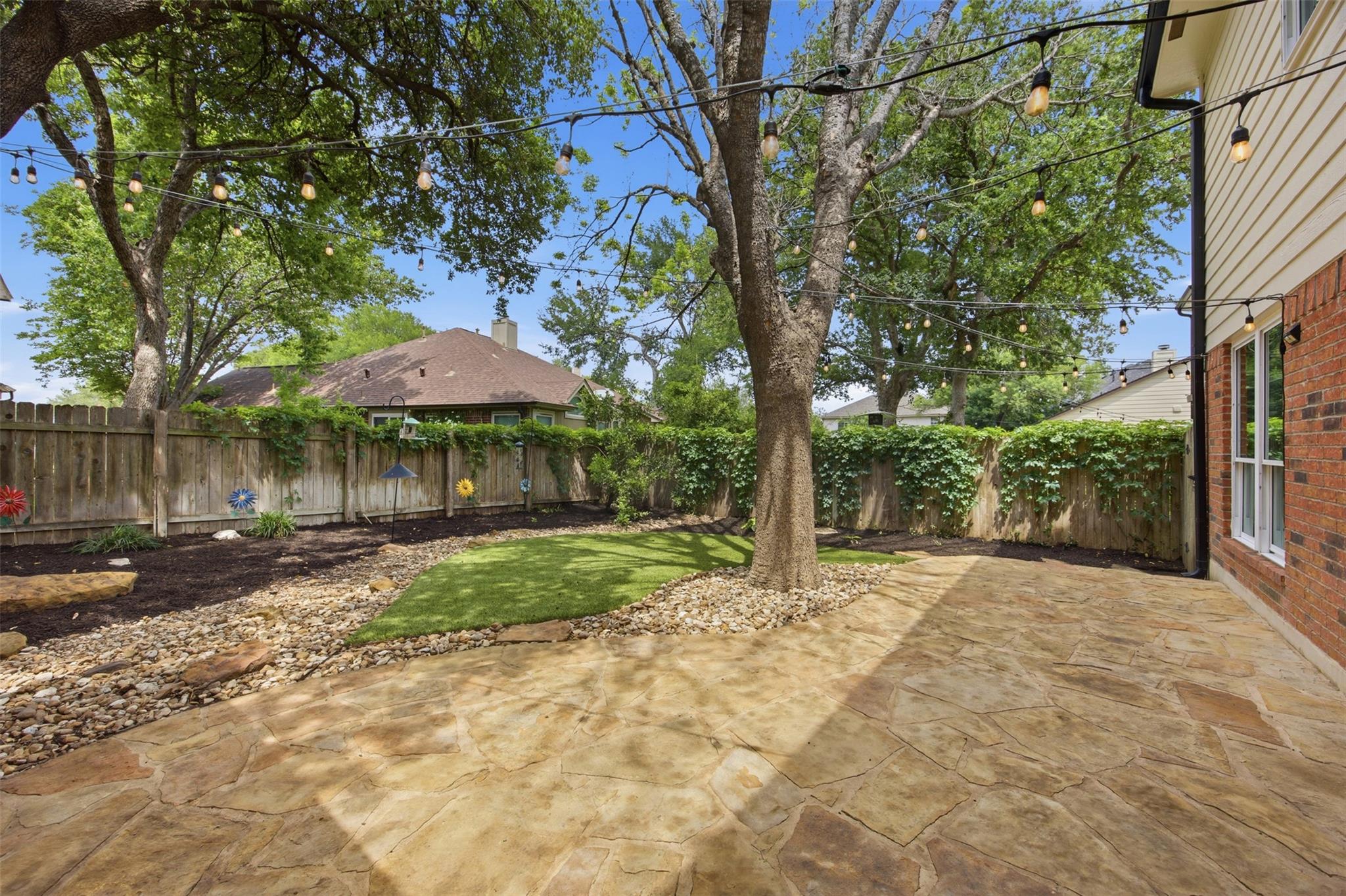 2212 Mockingbird Dr, Round Rock, TX 78681