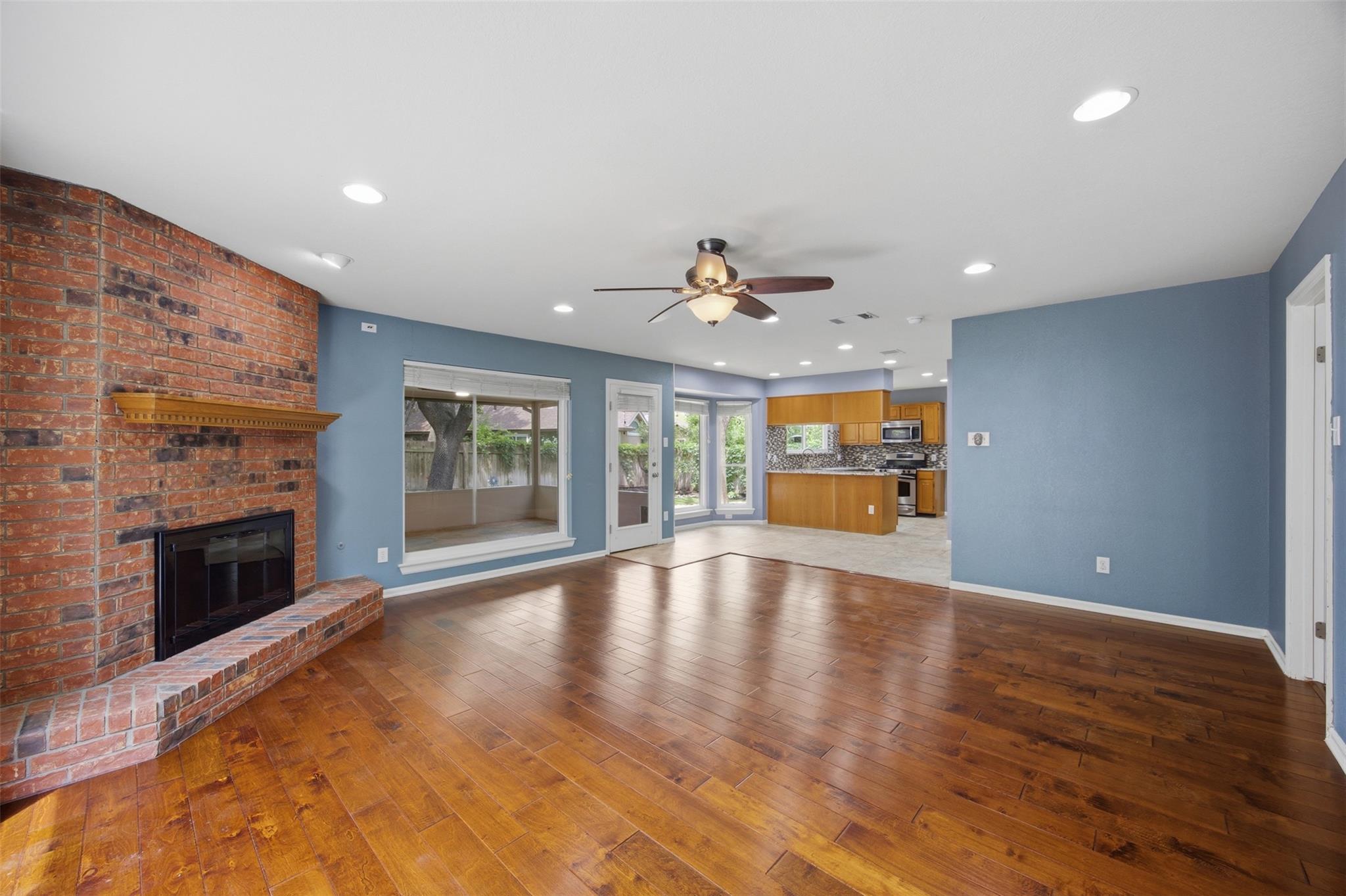 2212 Mockingbird Dr, Round Rock, TX 78681