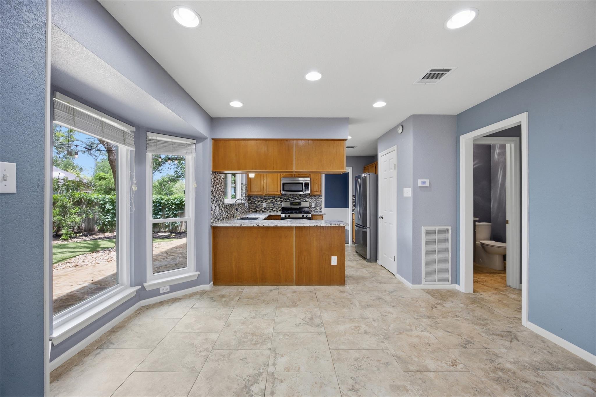 2212 Mockingbird Dr, Round Rock, TX 78681
