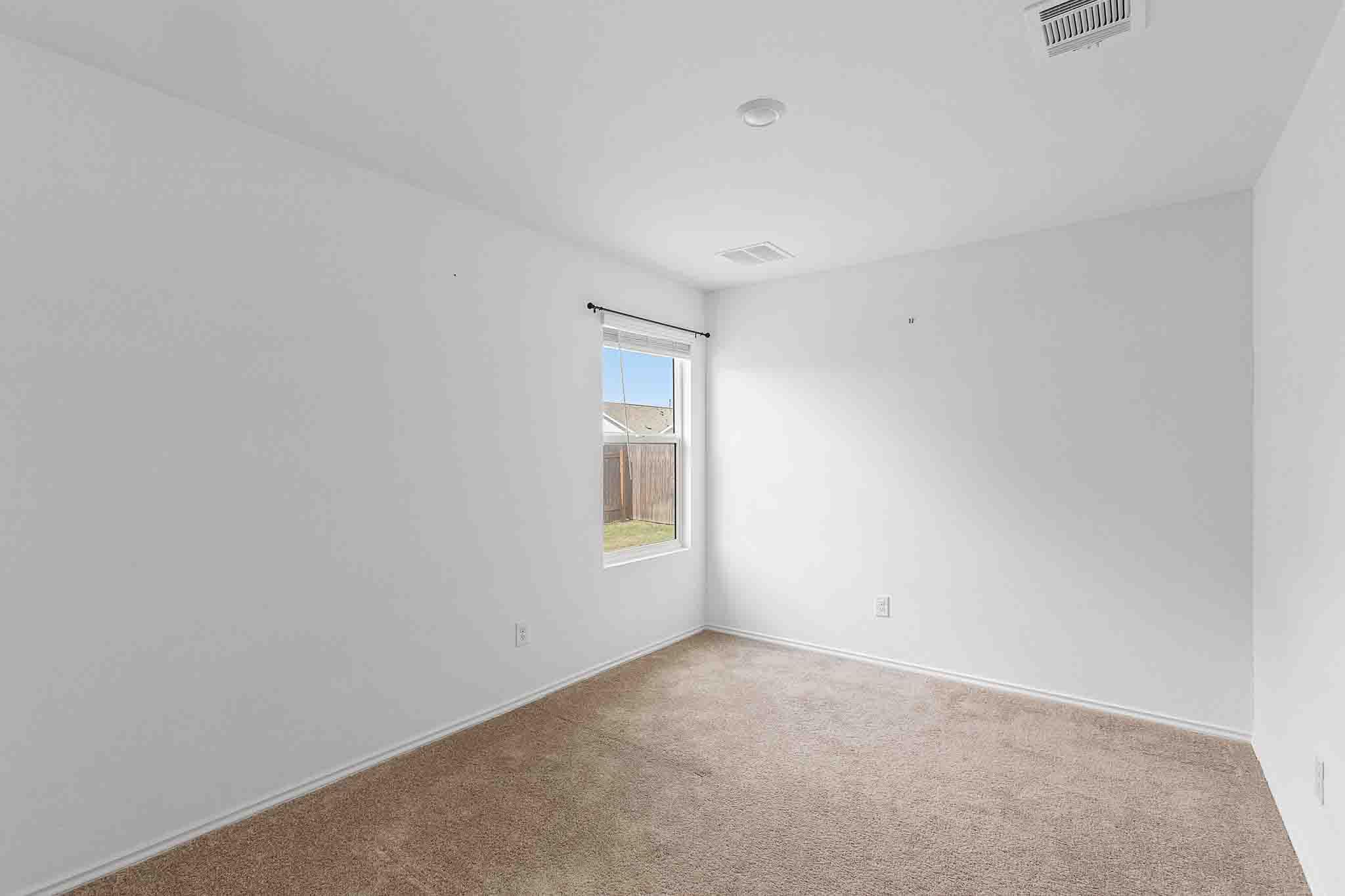 2306 Tornado Aly, Lockhart, TX 78644