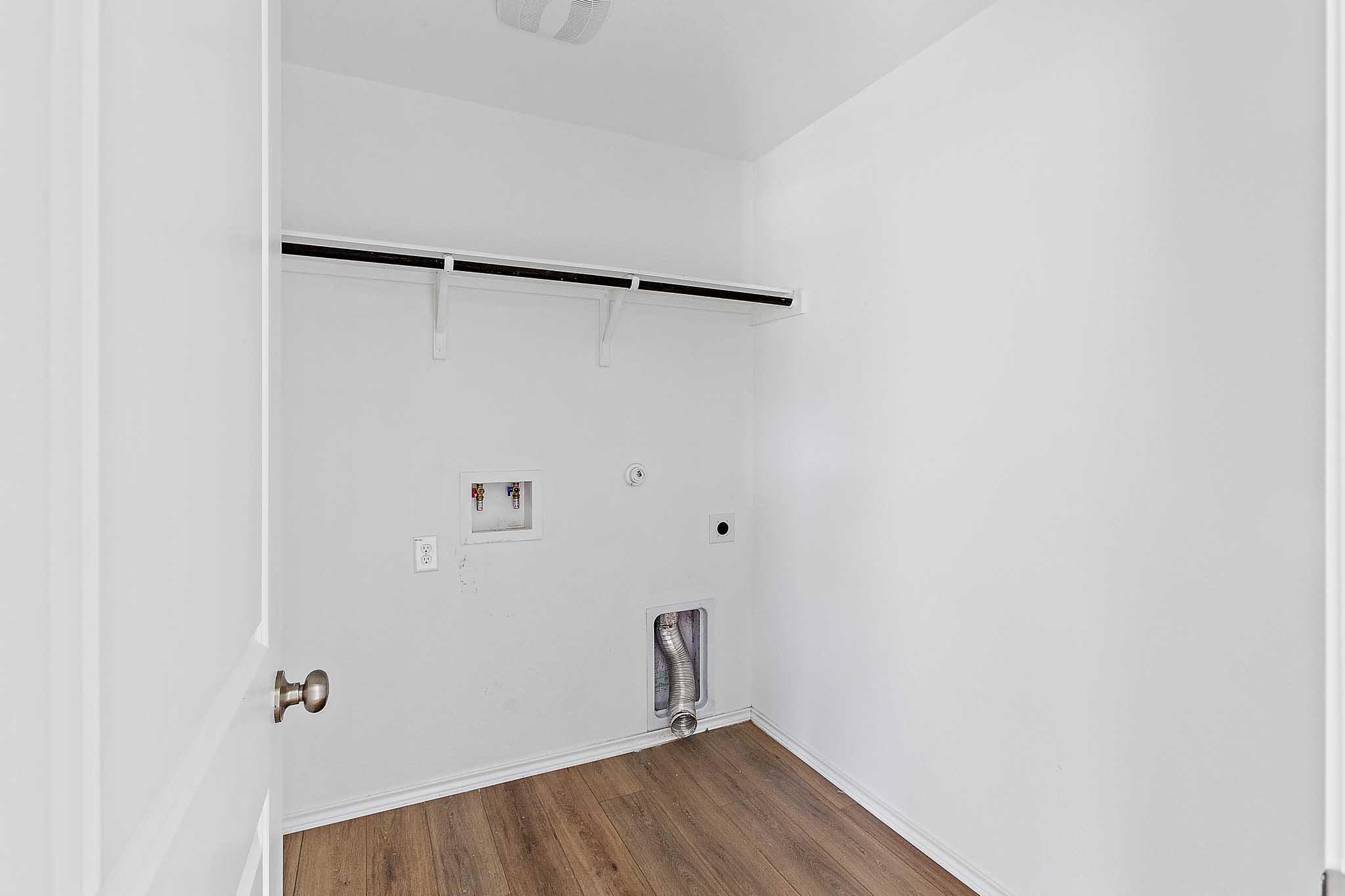 2306 Tornado Aly, Lockhart, TX 78644