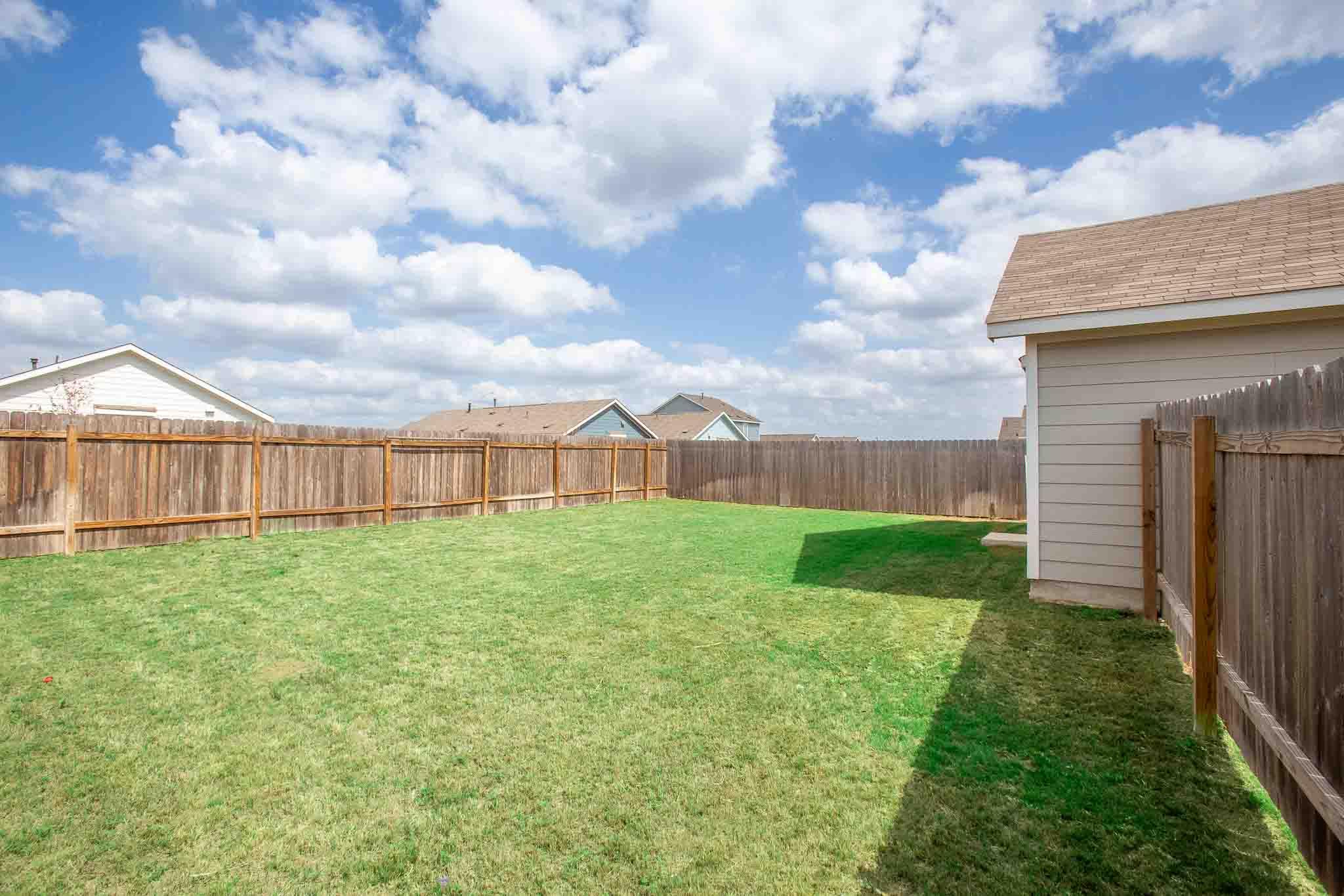 2306 Tornado Aly, Lockhart, TX 78644