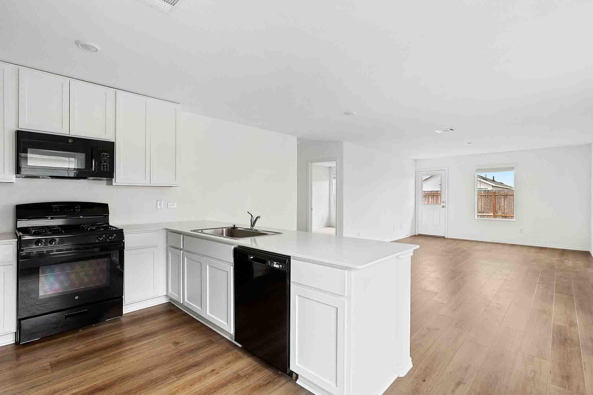 2306 Tornado Aly, Lockhart, TX 78644