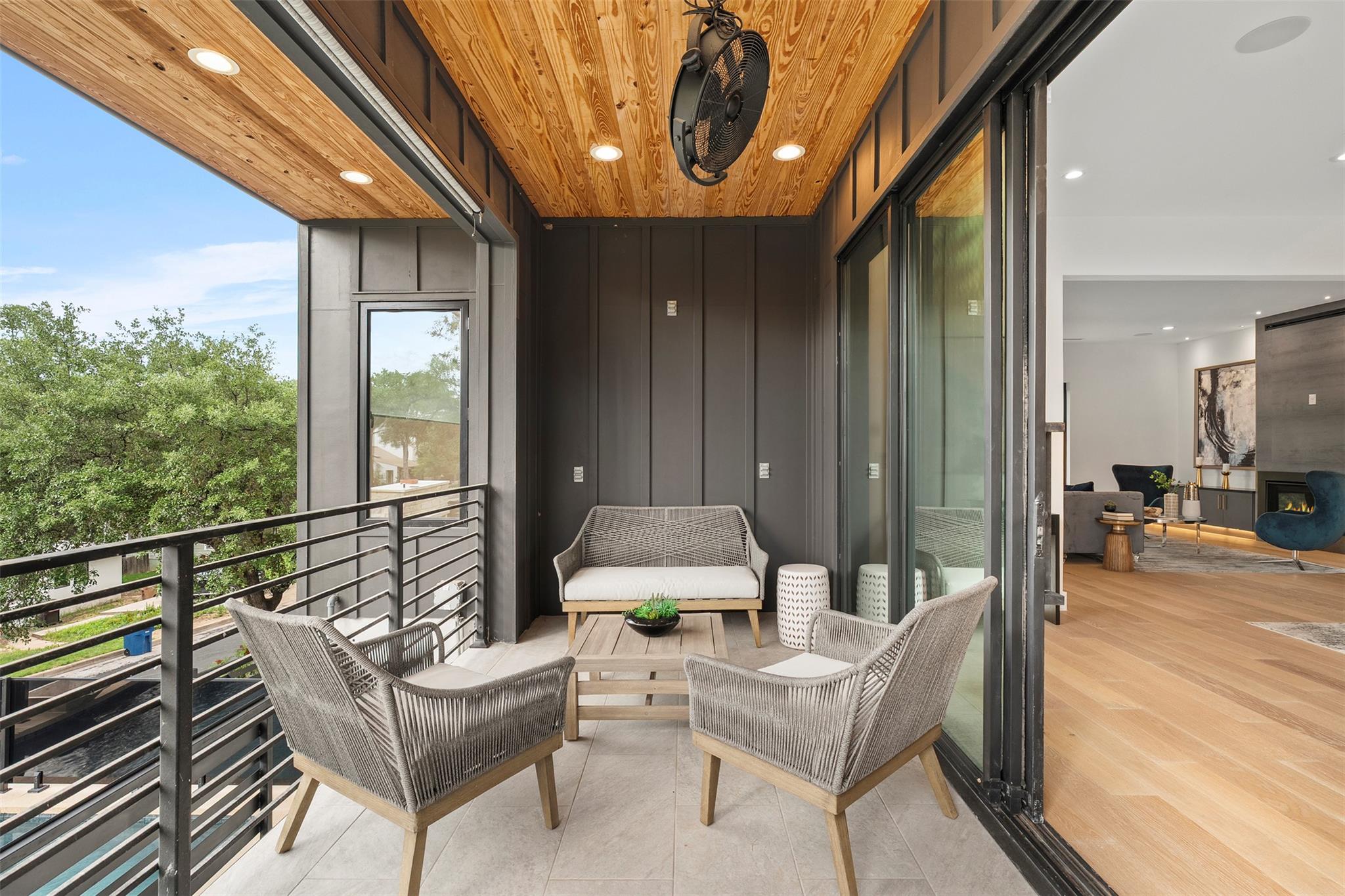 2208 Montclaire St, Austin, TX 78704