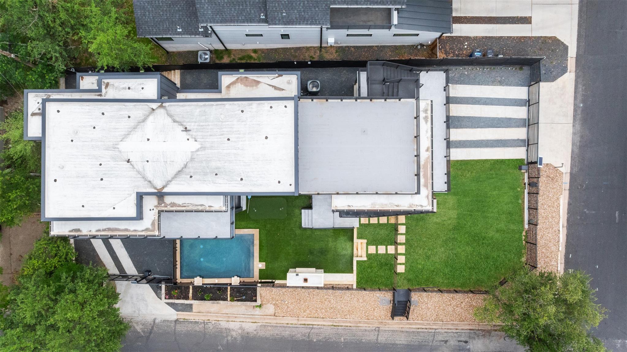 2208 Montclaire St, Austin, TX 78704