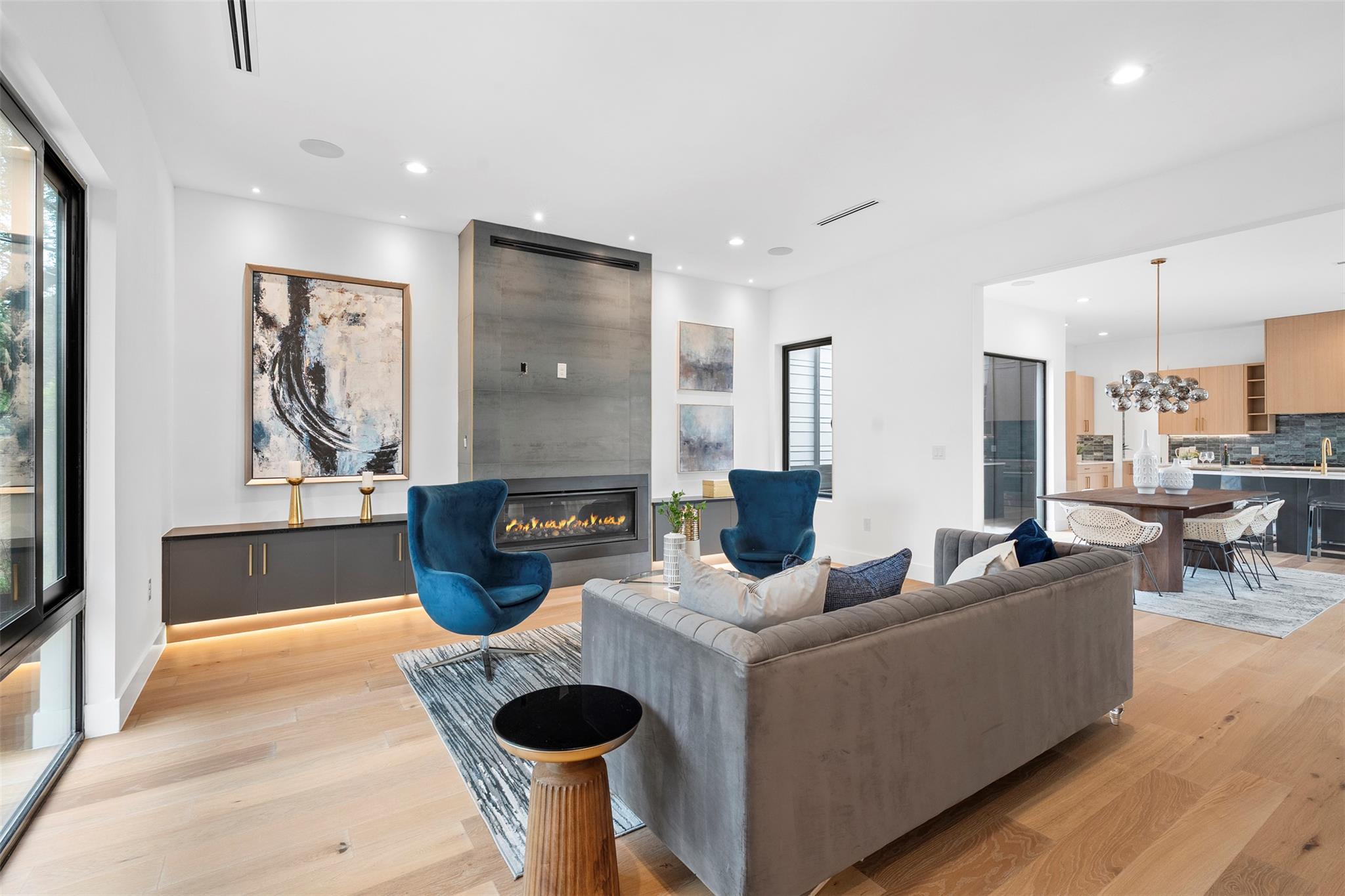 2208 Montclaire St, Austin, TX 78704