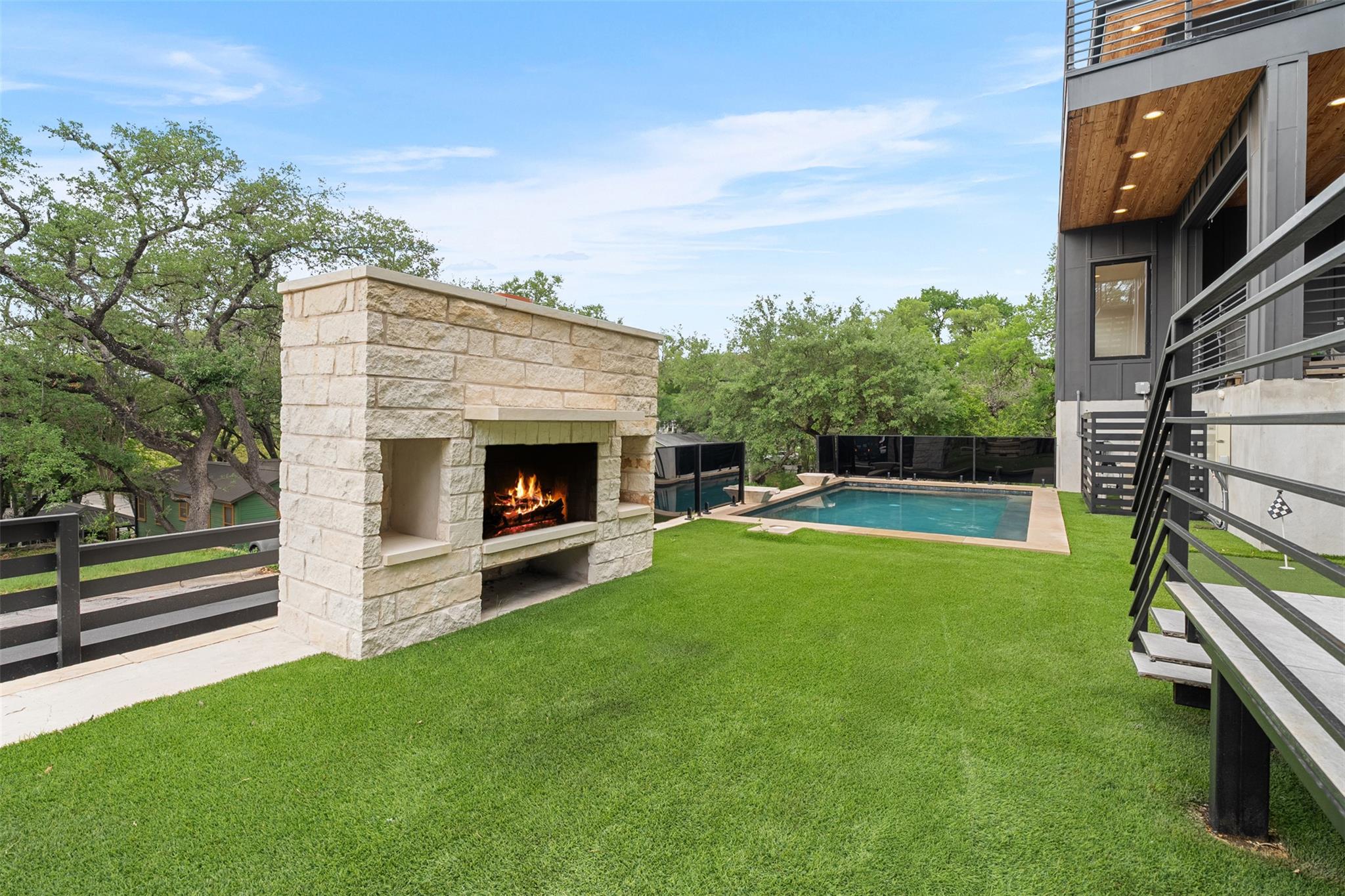 2208 Montclaire St, Austin, TX 78704