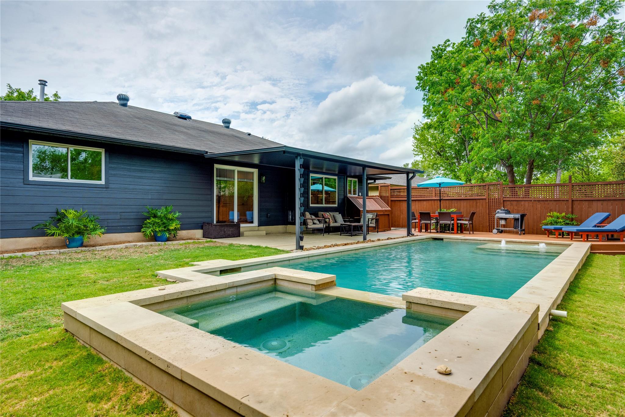 2512 Carlow Dr, Austin, TX 78745