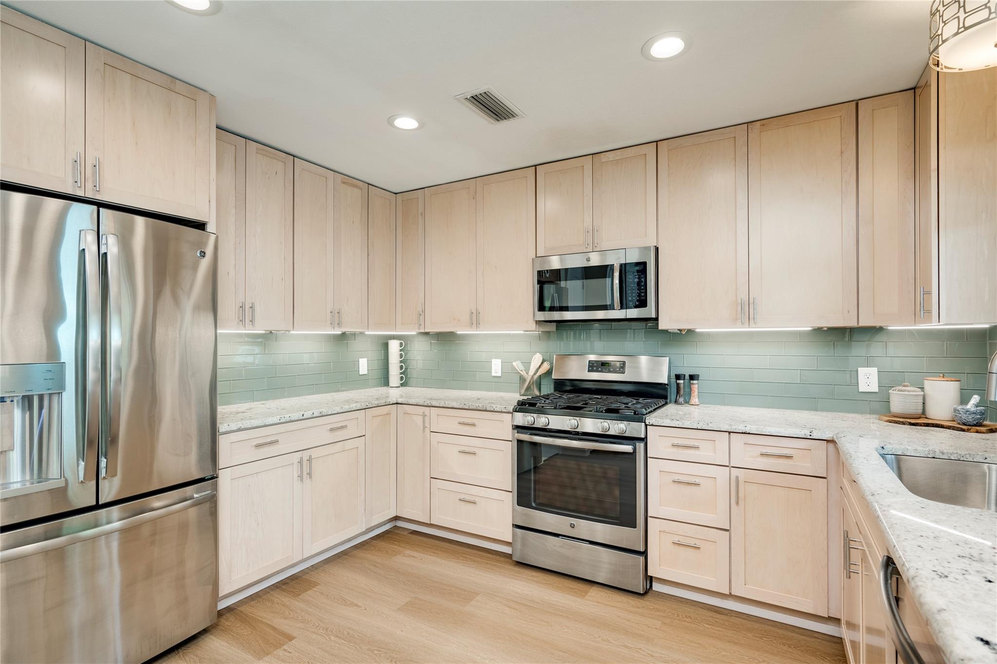 2512 Carlow Dr, Austin, TX 78745