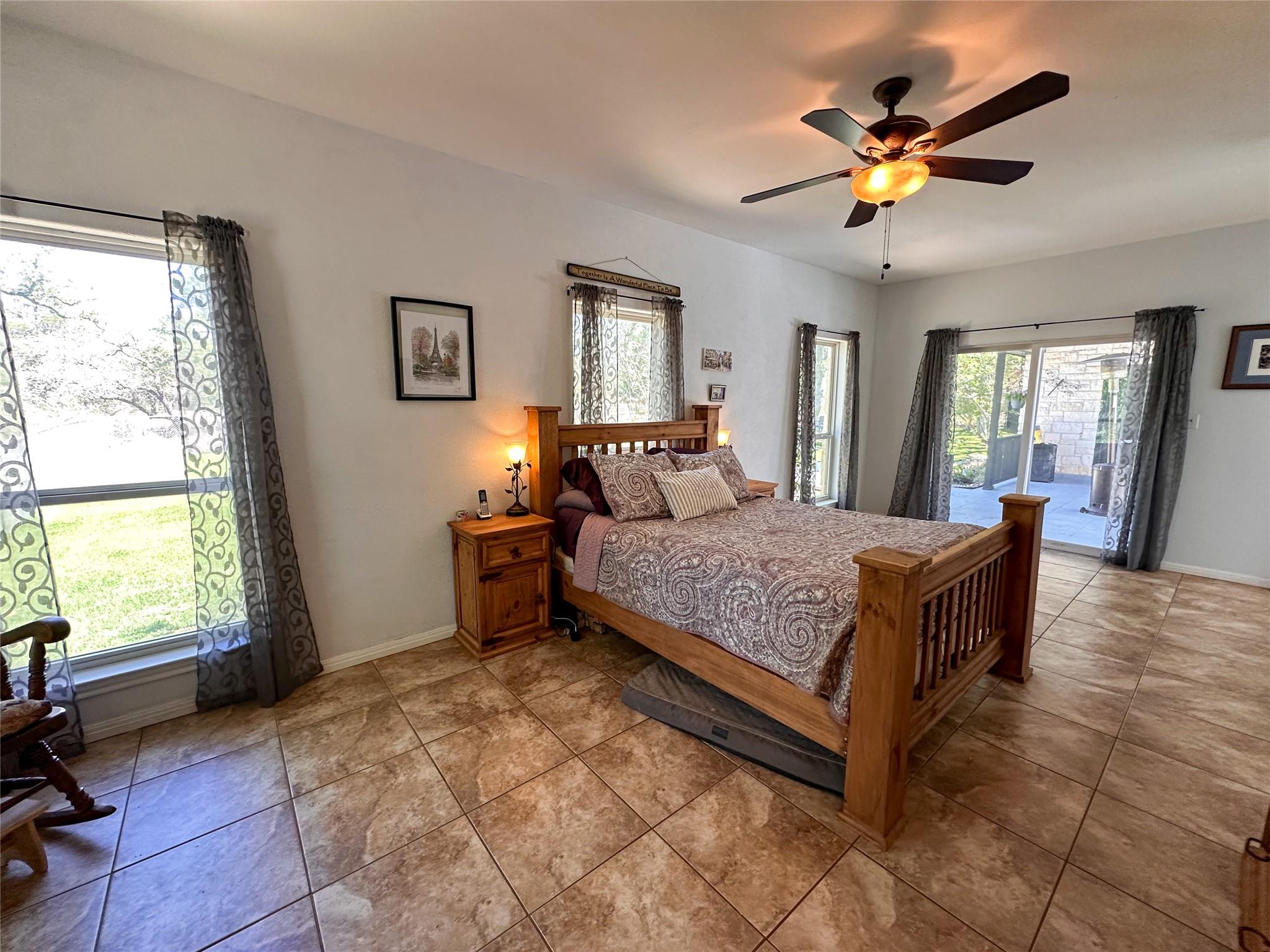 368 Woodlands Dr, Bastrop, TX 78602