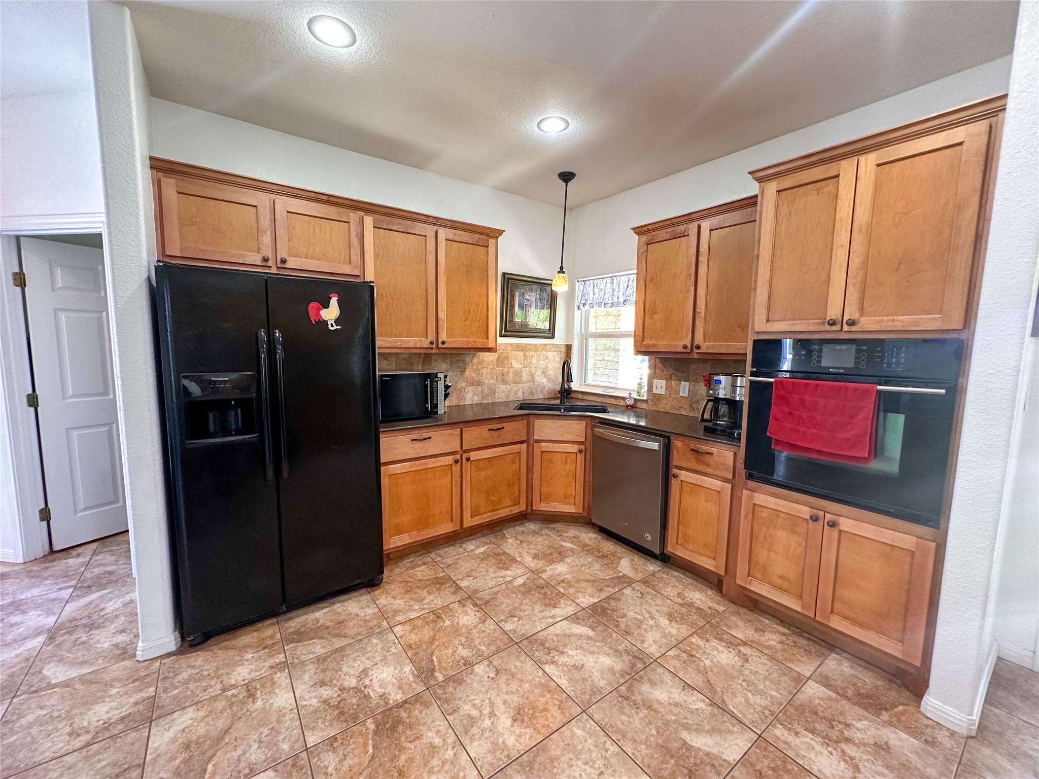 368 Woodlands Dr, Bastrop, TX 78602