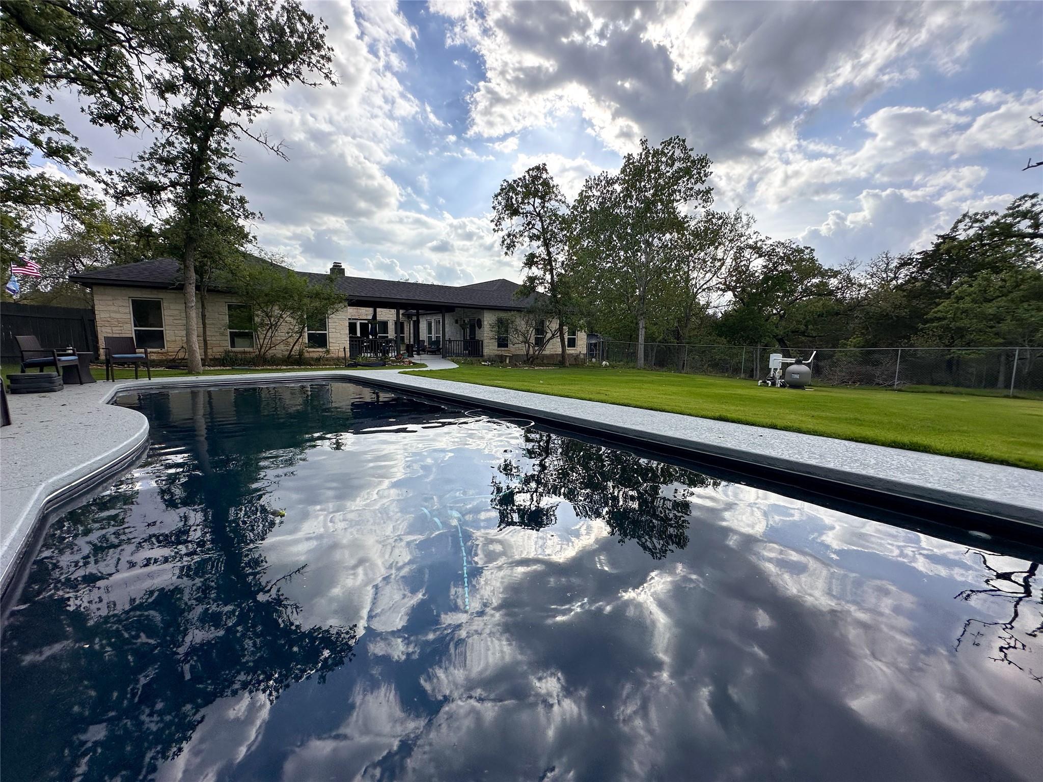 368 Woodlands Dr, Bastrop, TX 78602