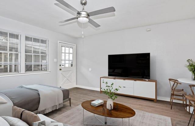 6811 Great Northern Blvd # C, Austin, TX 78757