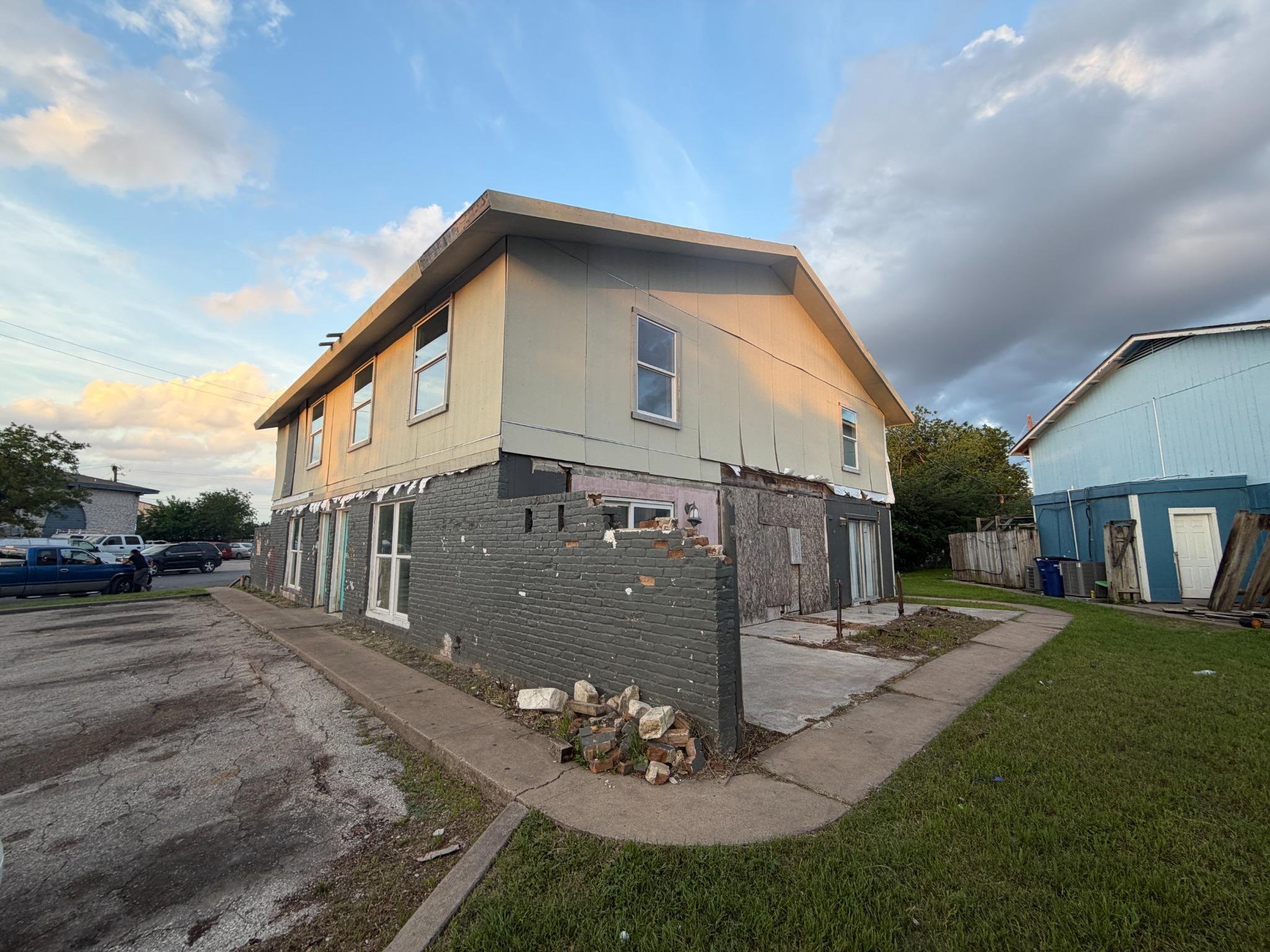 8605 Fireside Dr, Austin, TX 78757