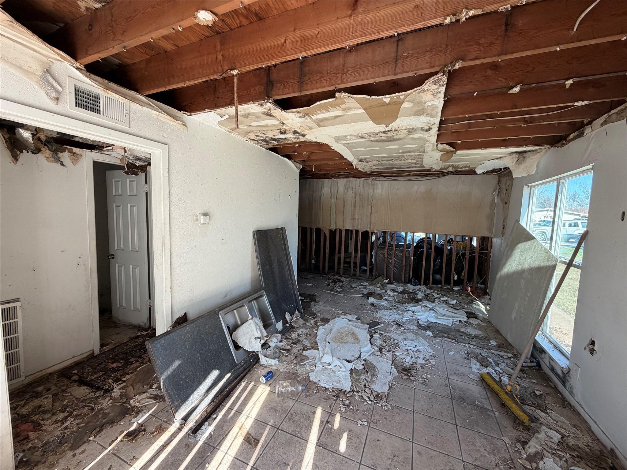 8605 Fireside Dr, Austin, TX 78757