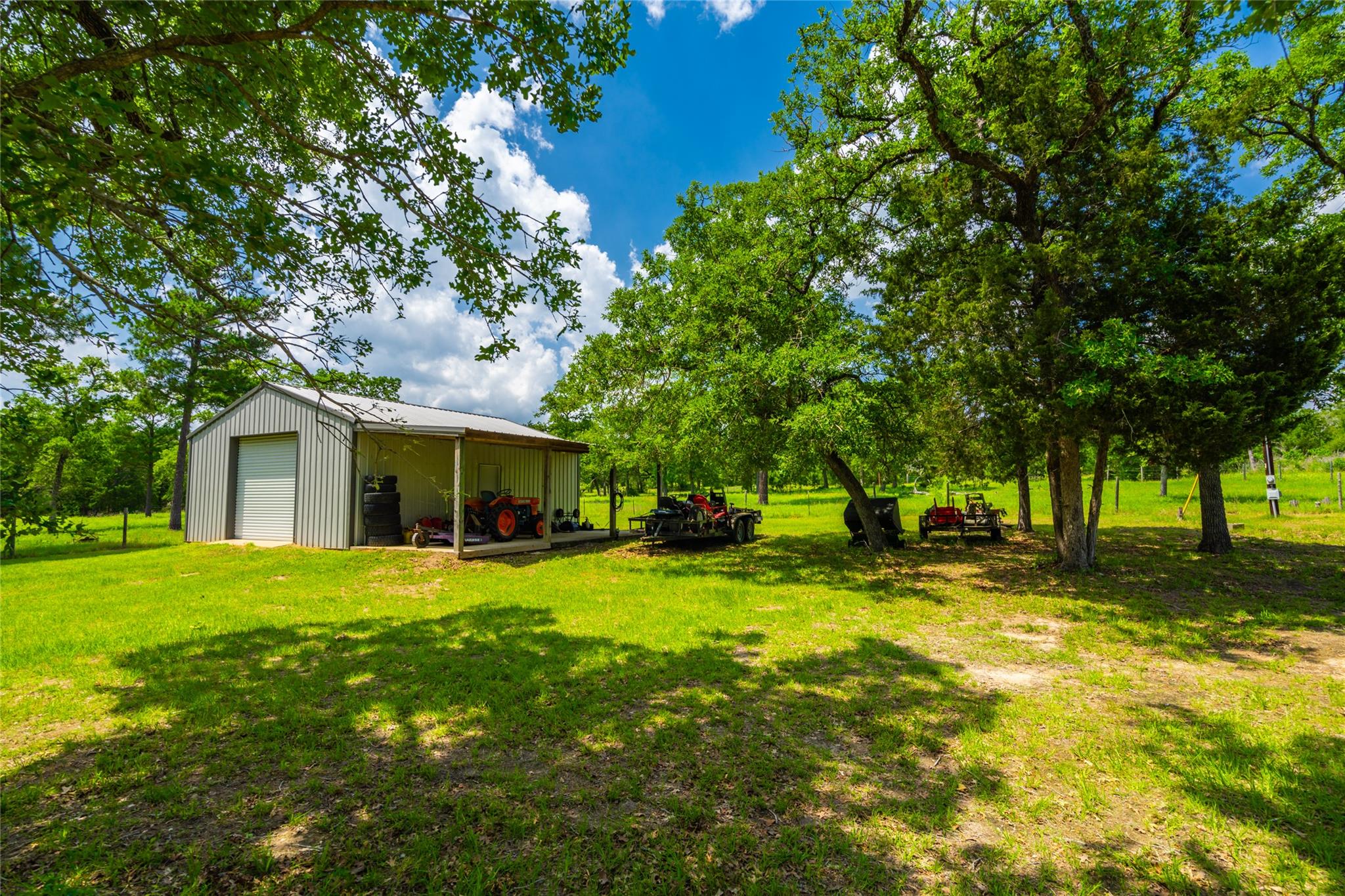 677 Old Antioch Rd, Smithville, TX 78957
