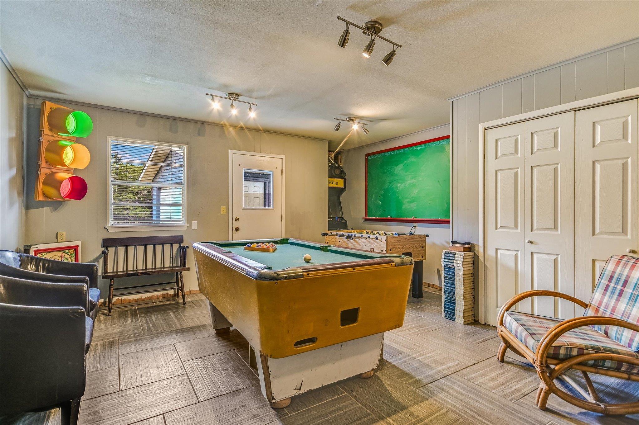 224 Circle Hvn, Canyon Lake, TX 78133