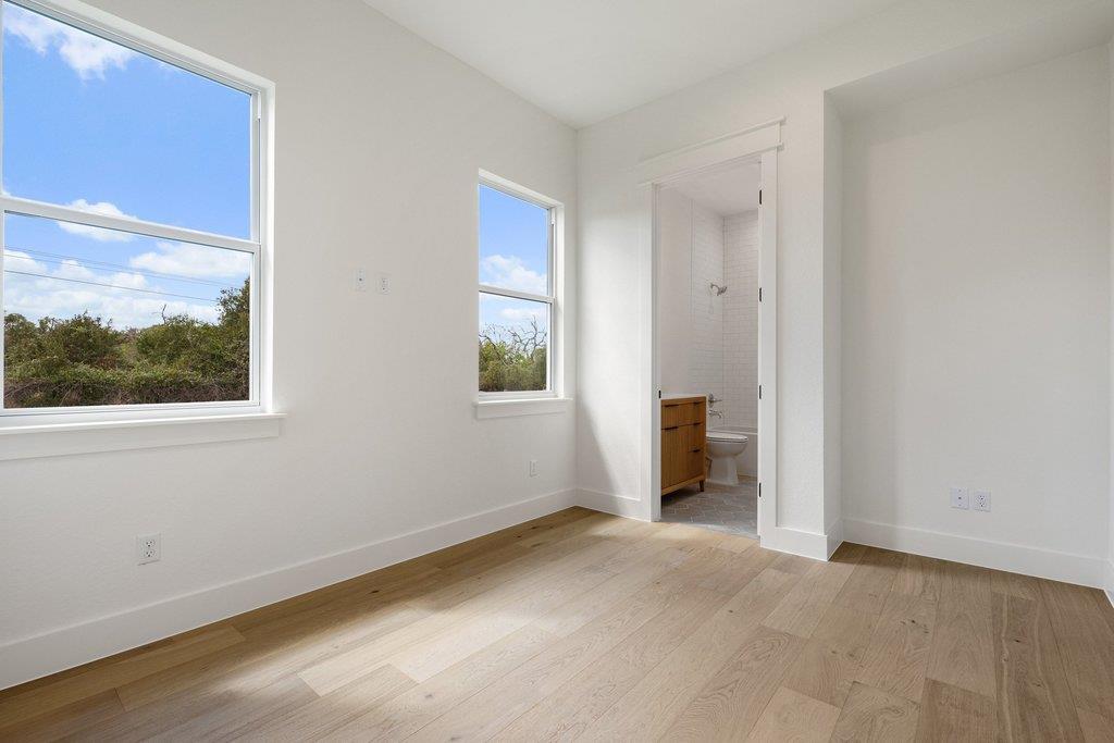 501 Ranchview Dr, Johnson City, TX 78636