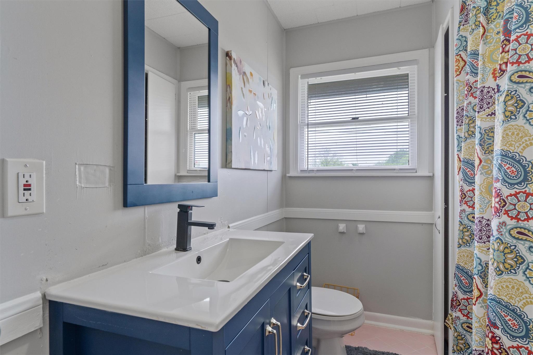 1908 W 2nd St, Taylor, TX 76574