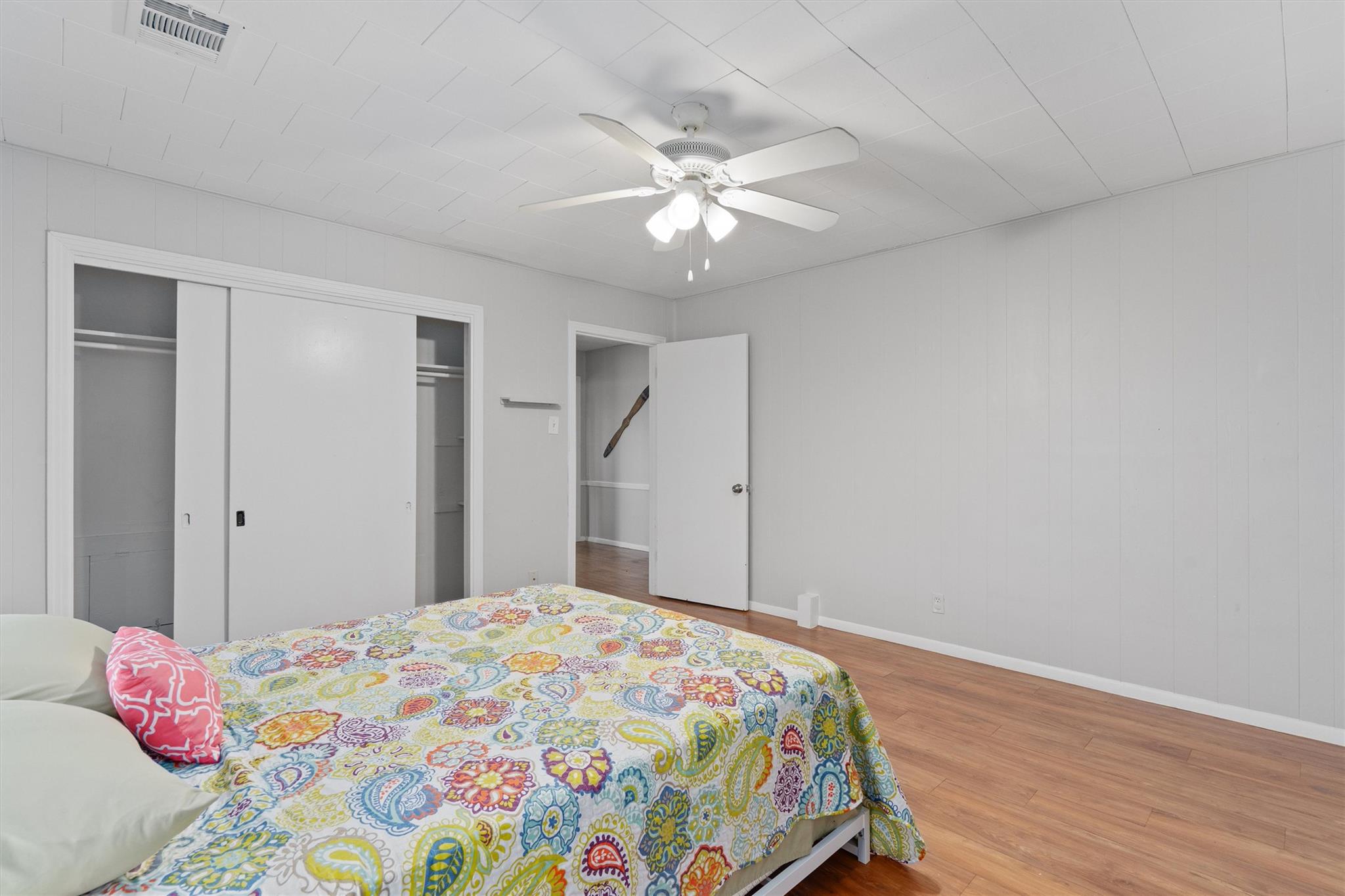 1908 W 2nd St, Taylor, TX 76574