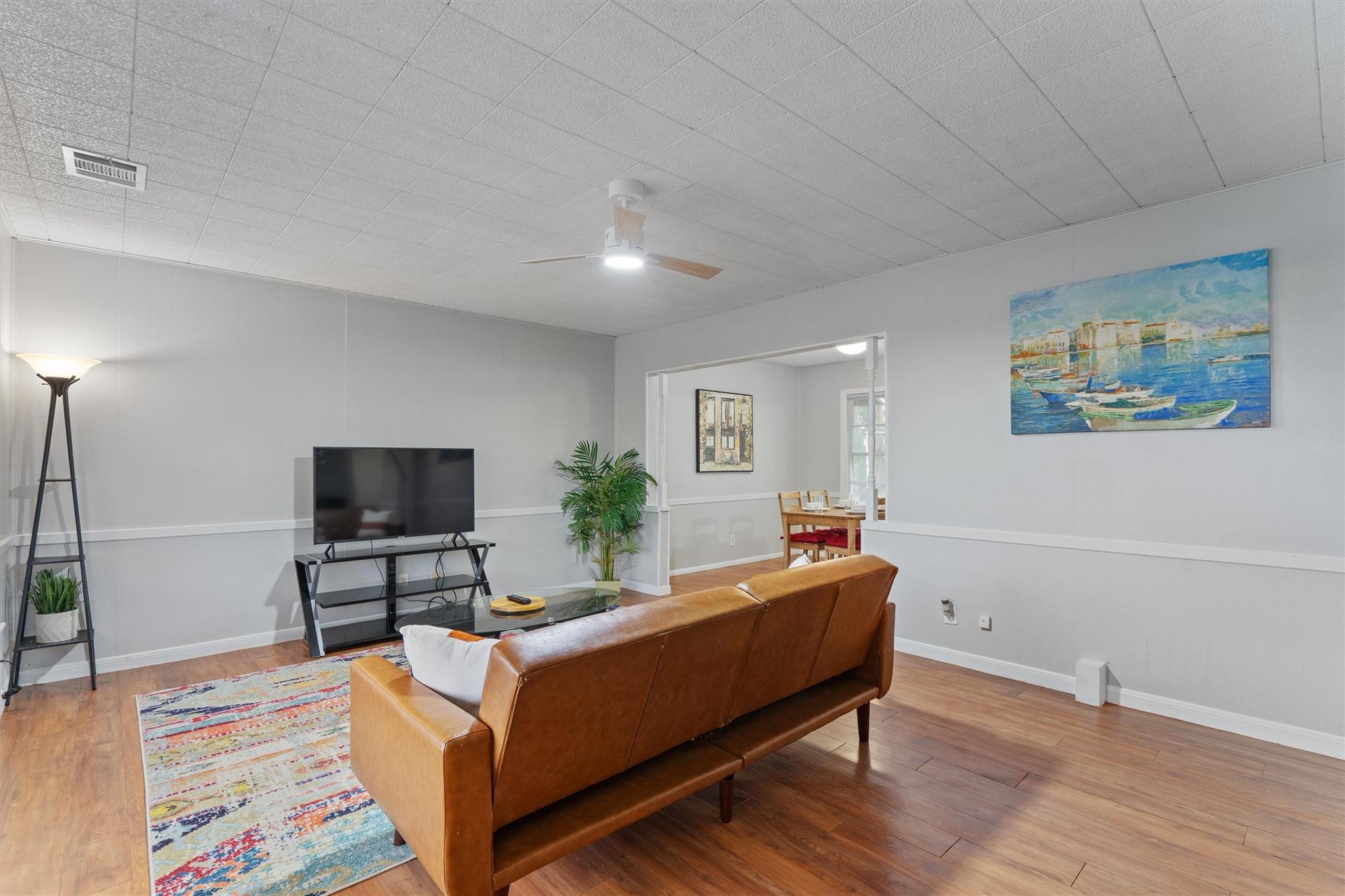 1908 W 2nd St, Taylor, TX 76574