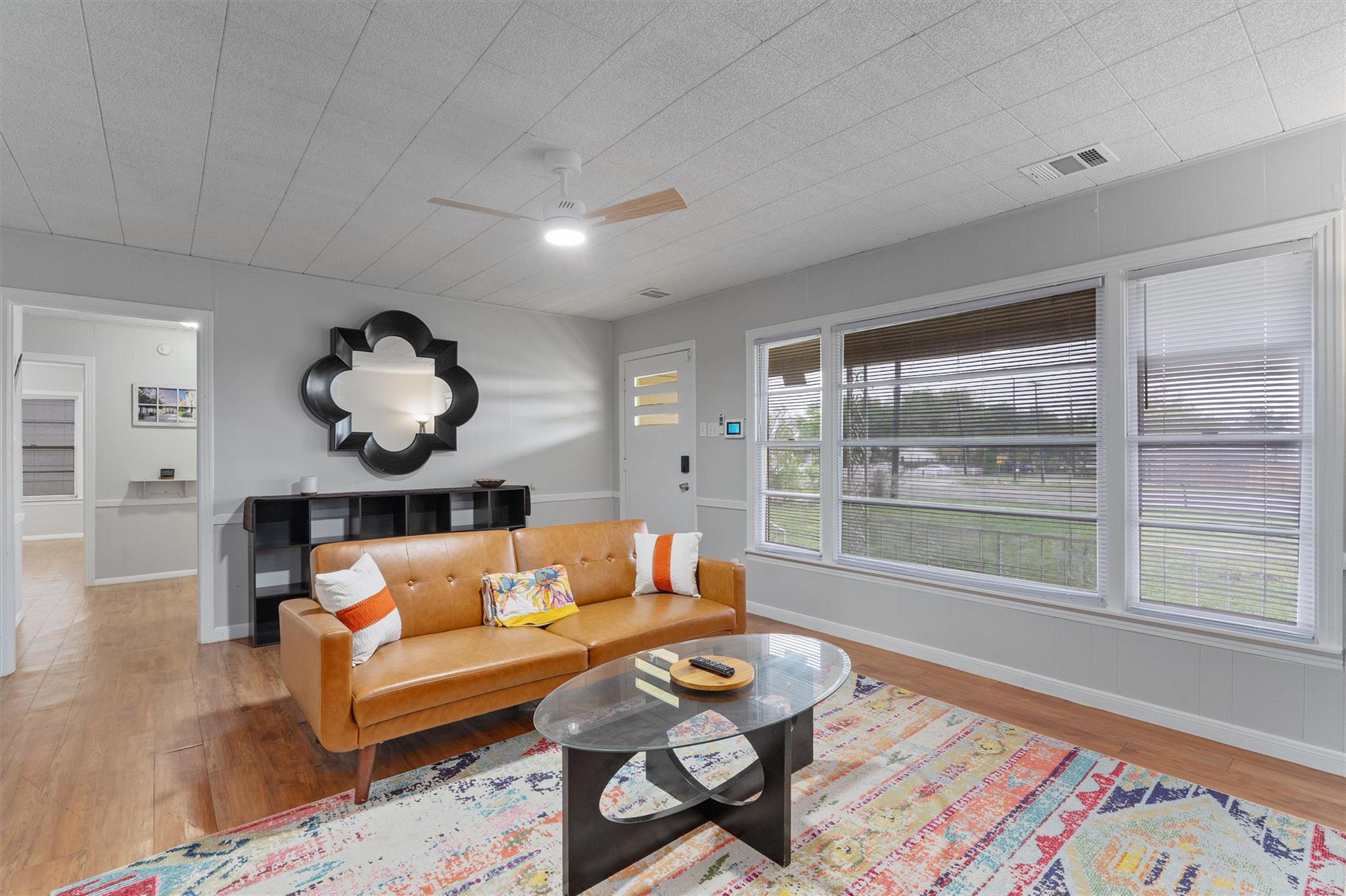 1908 W 2nd St, Taylor, TX 76574