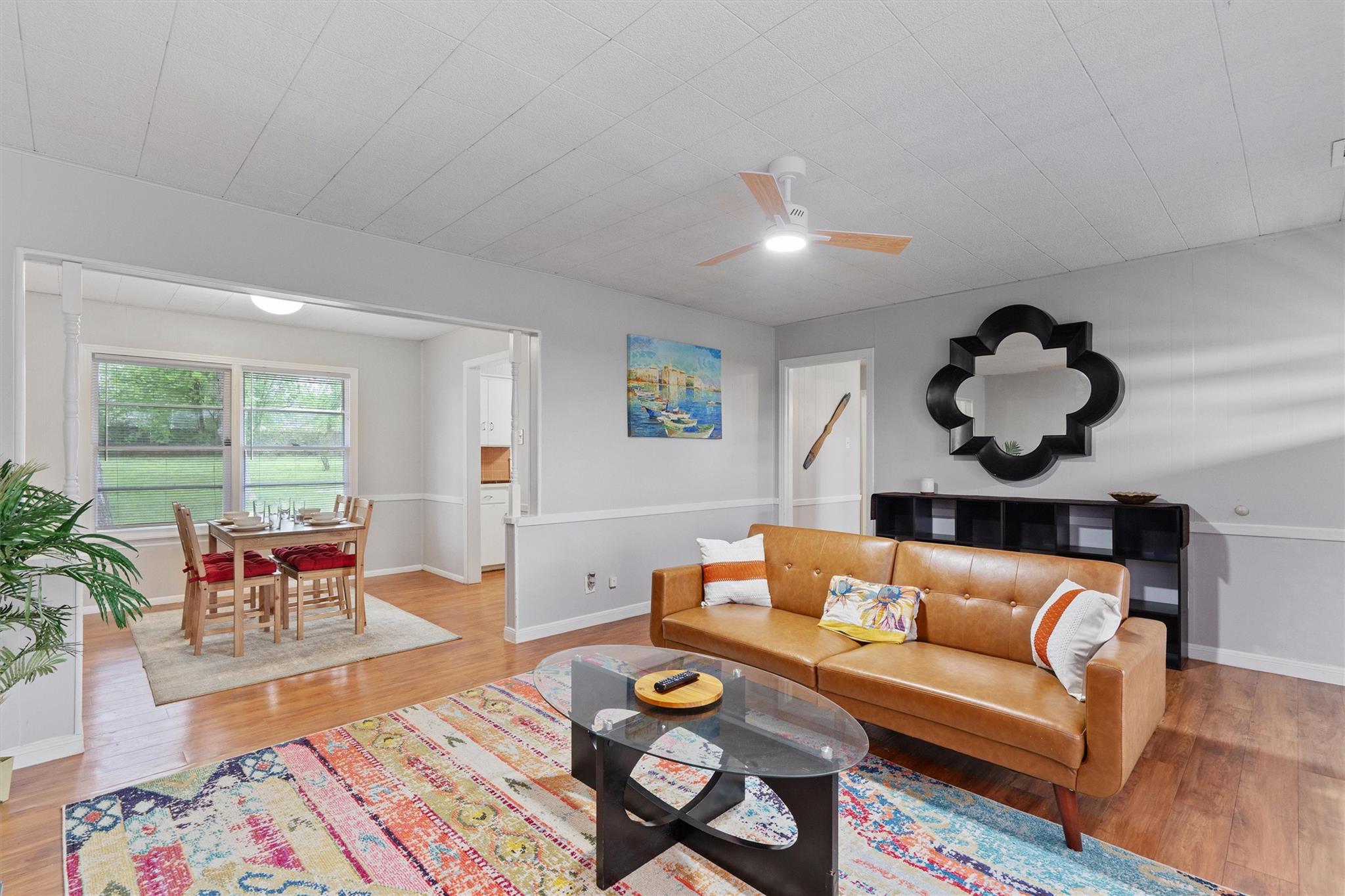 1908 W 2nd St, Taylor, TX 76574