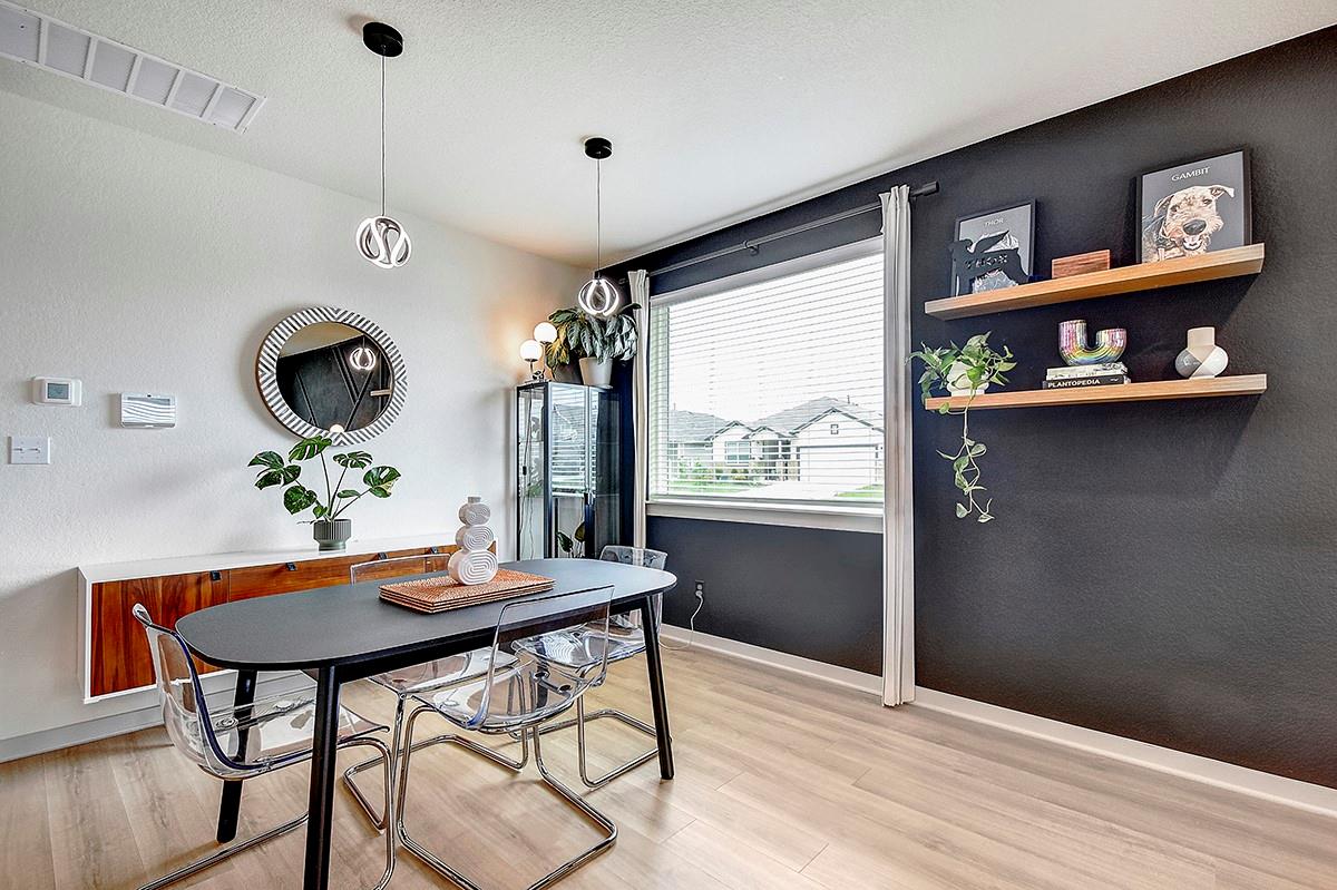 228 Greens Bayou Trl, Hutto, TX 78634