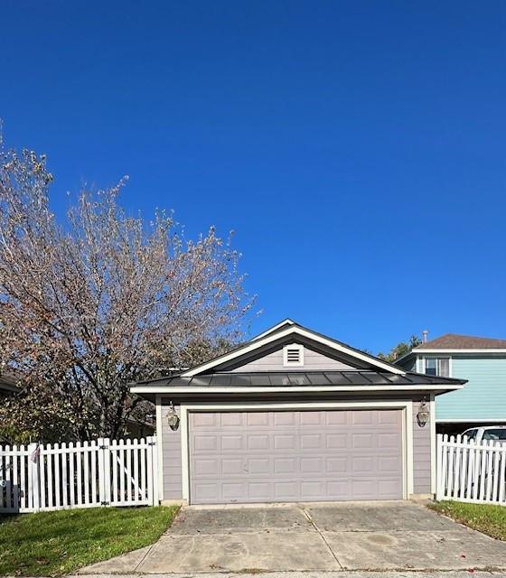 5157 Hartson, Kyle, TX 78640