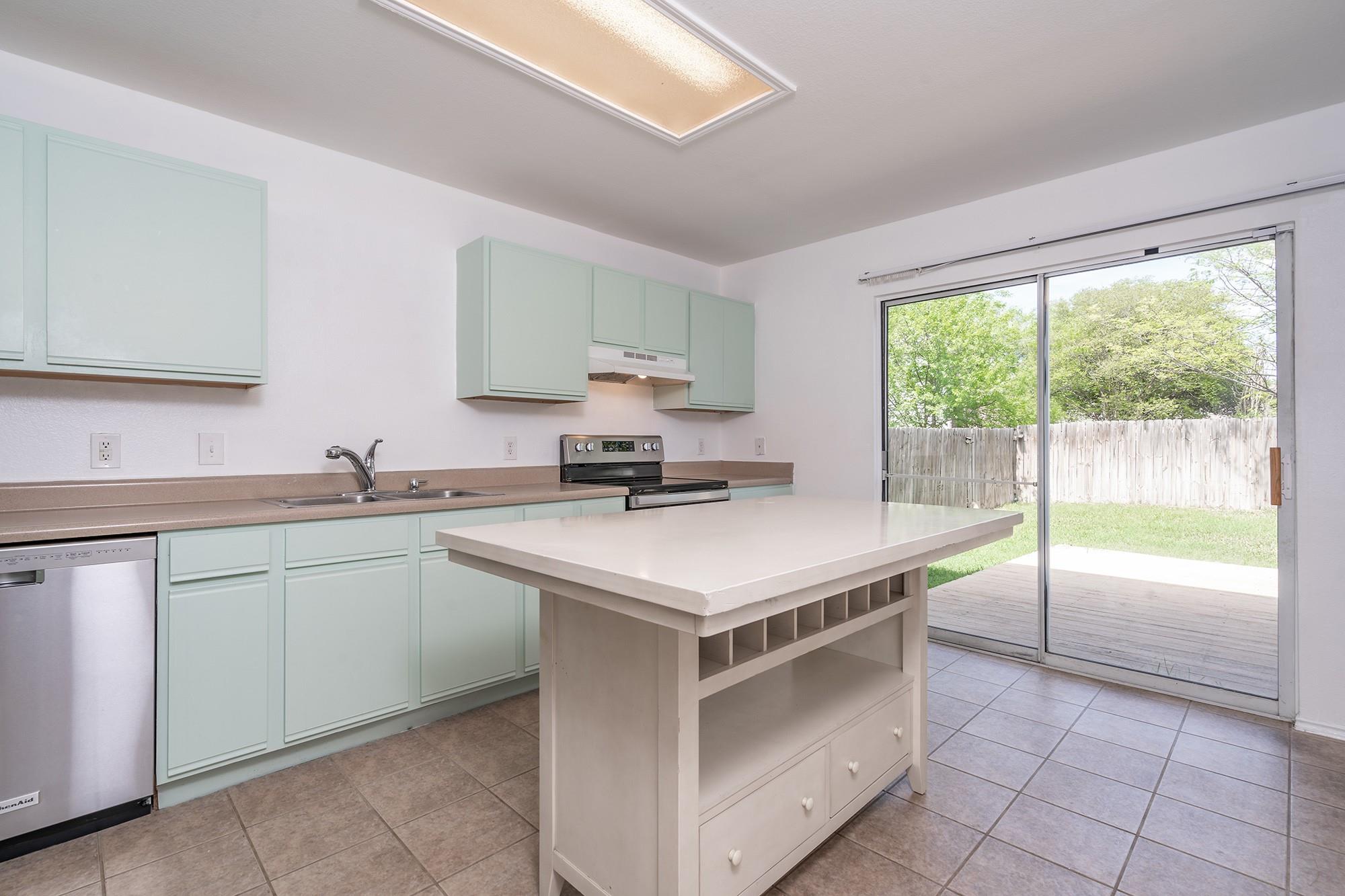 1305 Water Spaniel Way, Round Rock, TX 78664