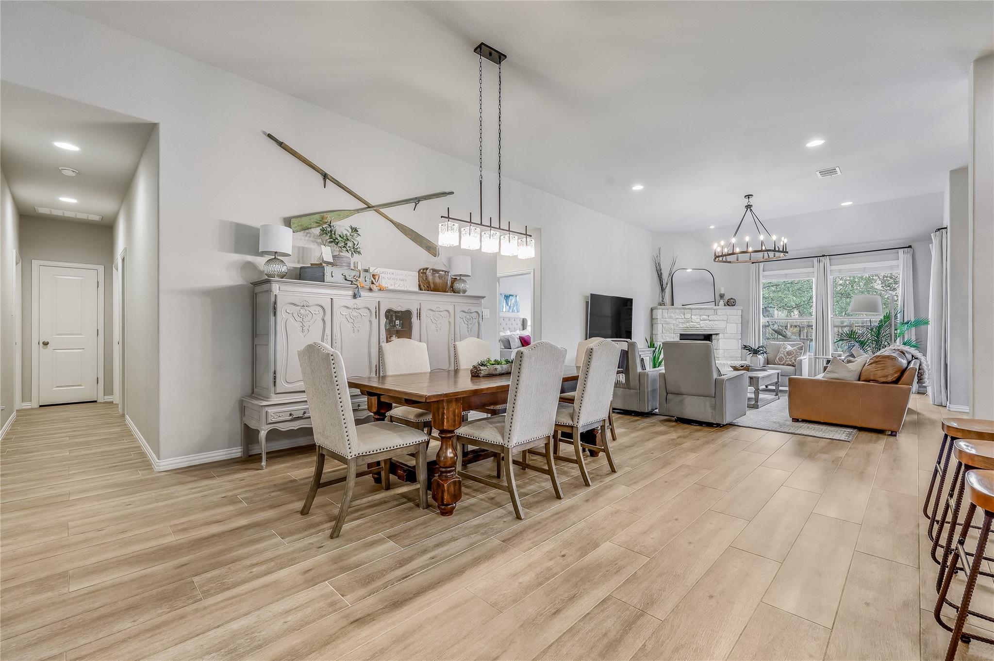 7820 Turnback Ledge Trl, Lago Vista, TX 78645