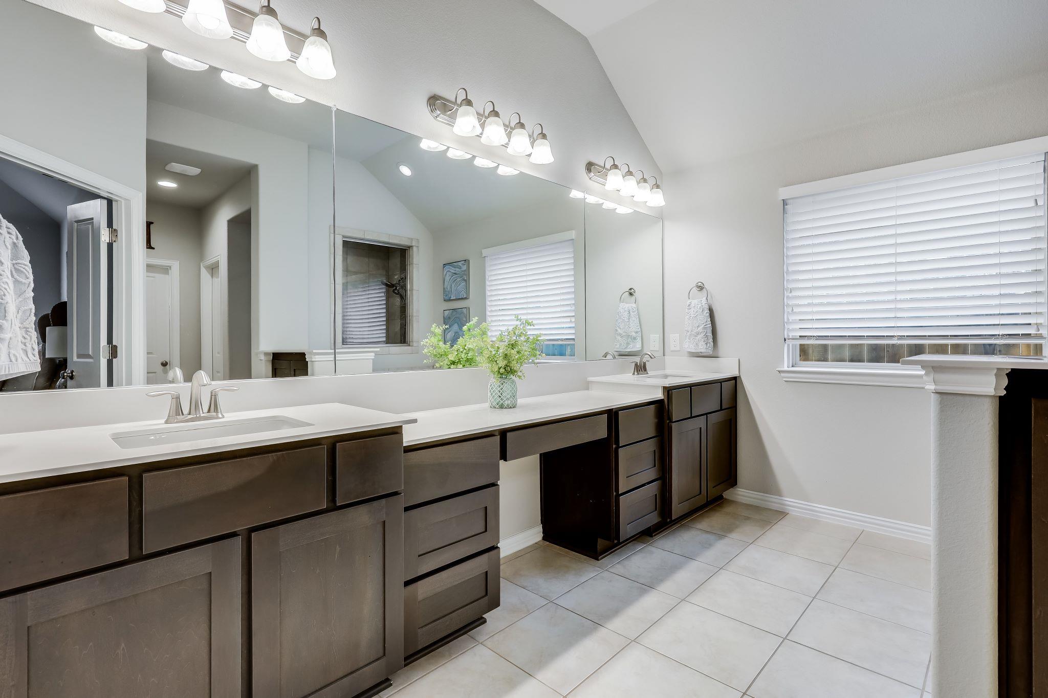 7820 Turnback Ledge Trl, Lago Vista, TX 78645