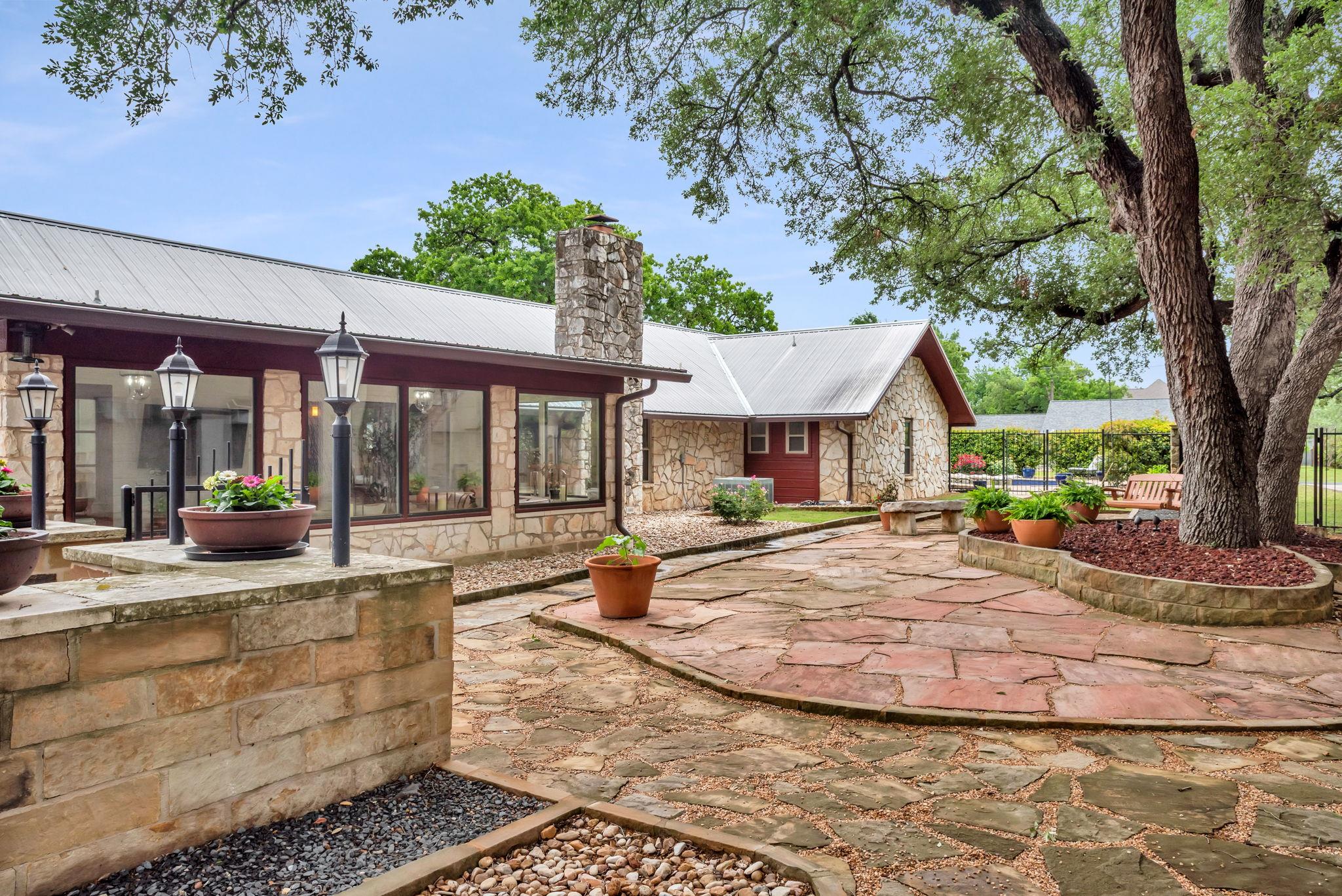 236 Olde Oak Dr, Georgetown, TX 78633