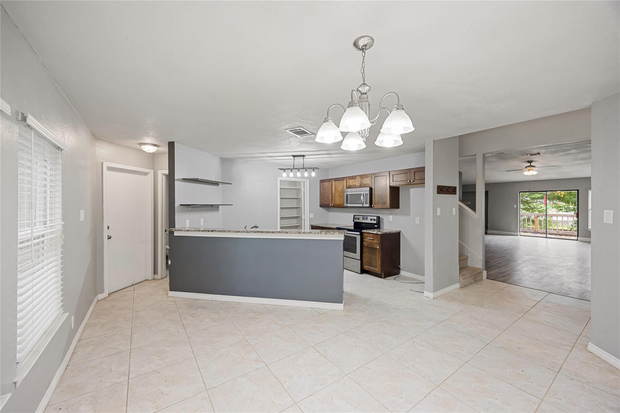 9735 Fortune Ridge Dr, Converse, TX 78109