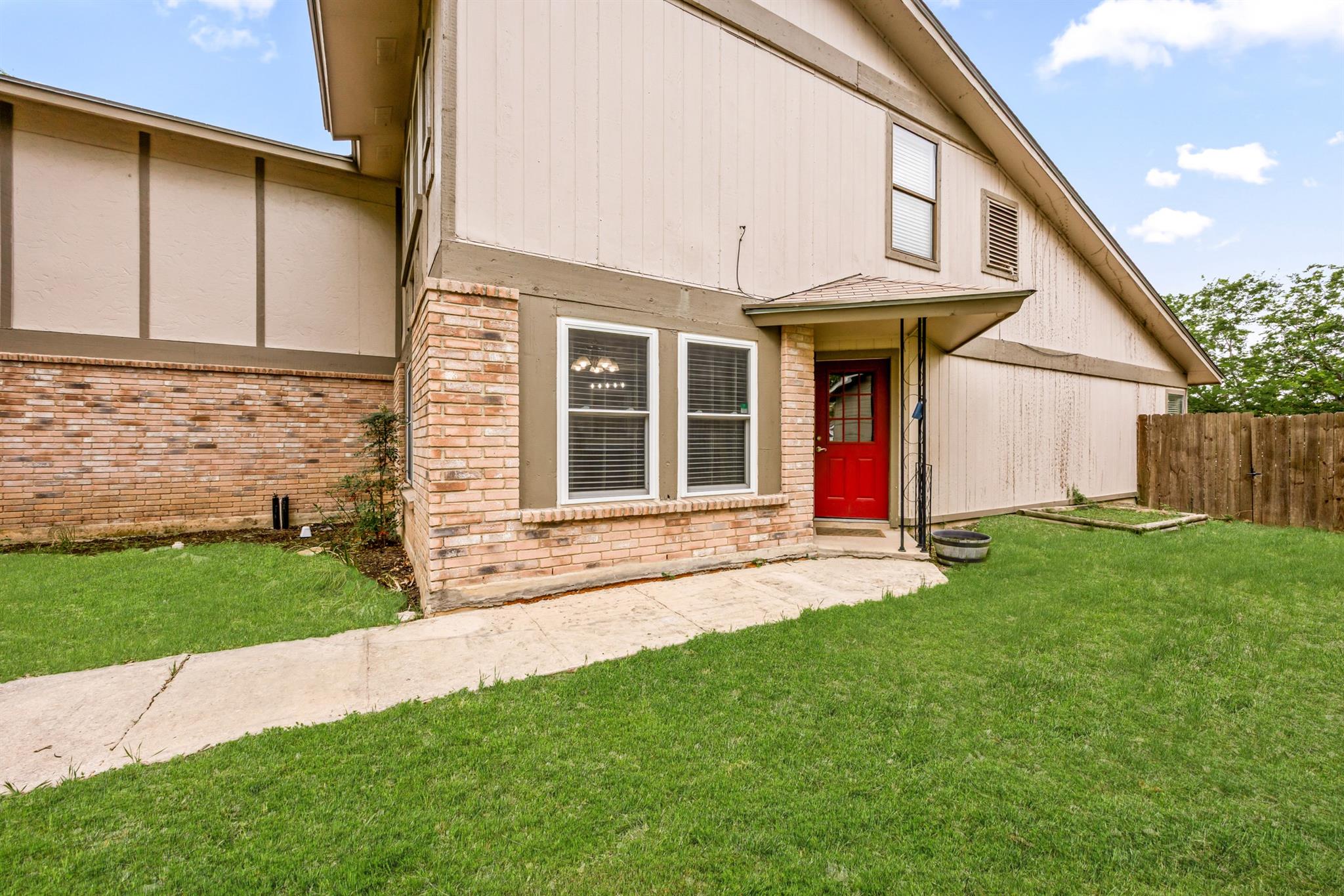 9735 Fortune Ridge Dr, Converse, TX 78109