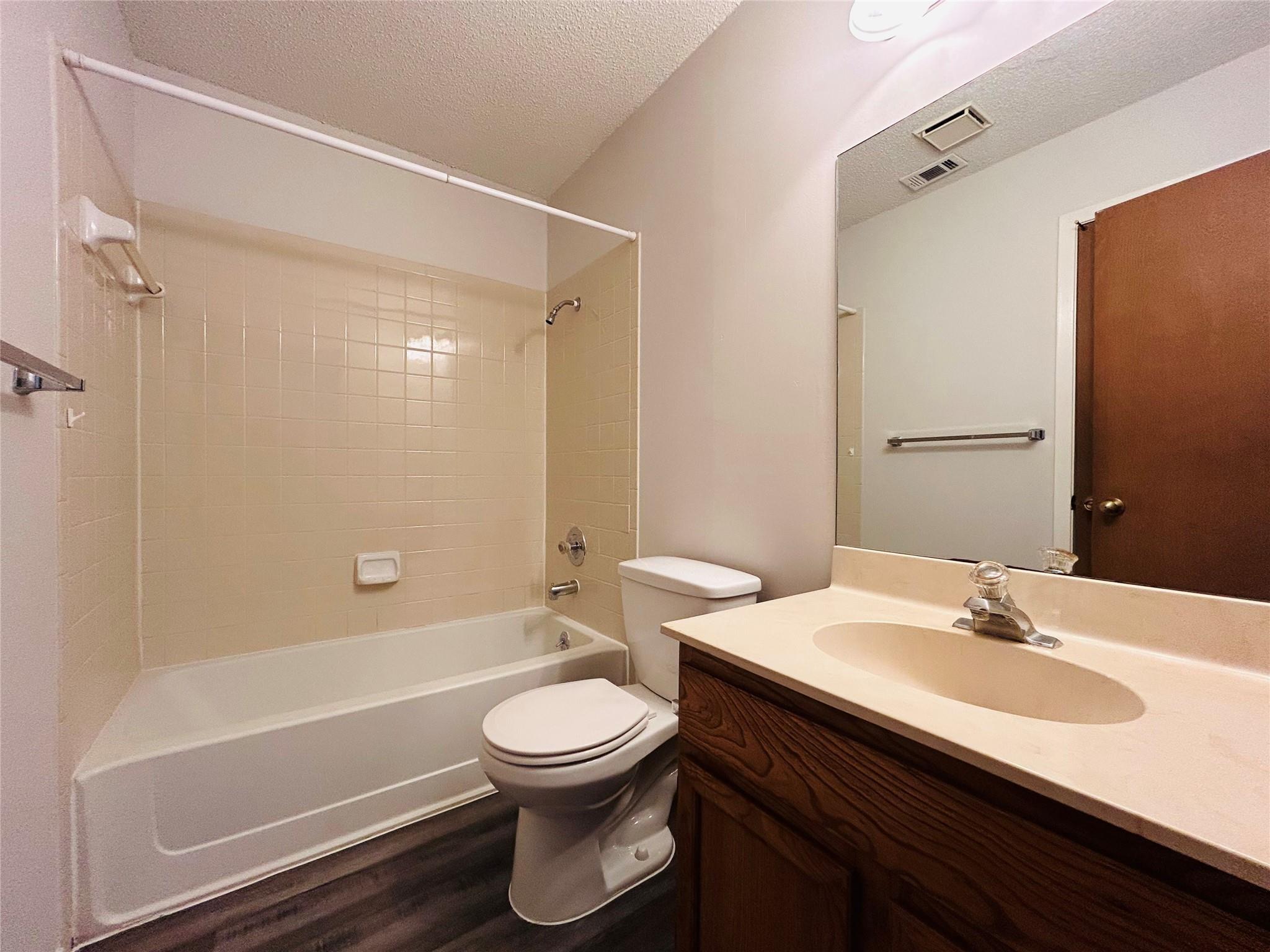 416 Greenlawn Blvd # 1, Round Rock, TX 78664