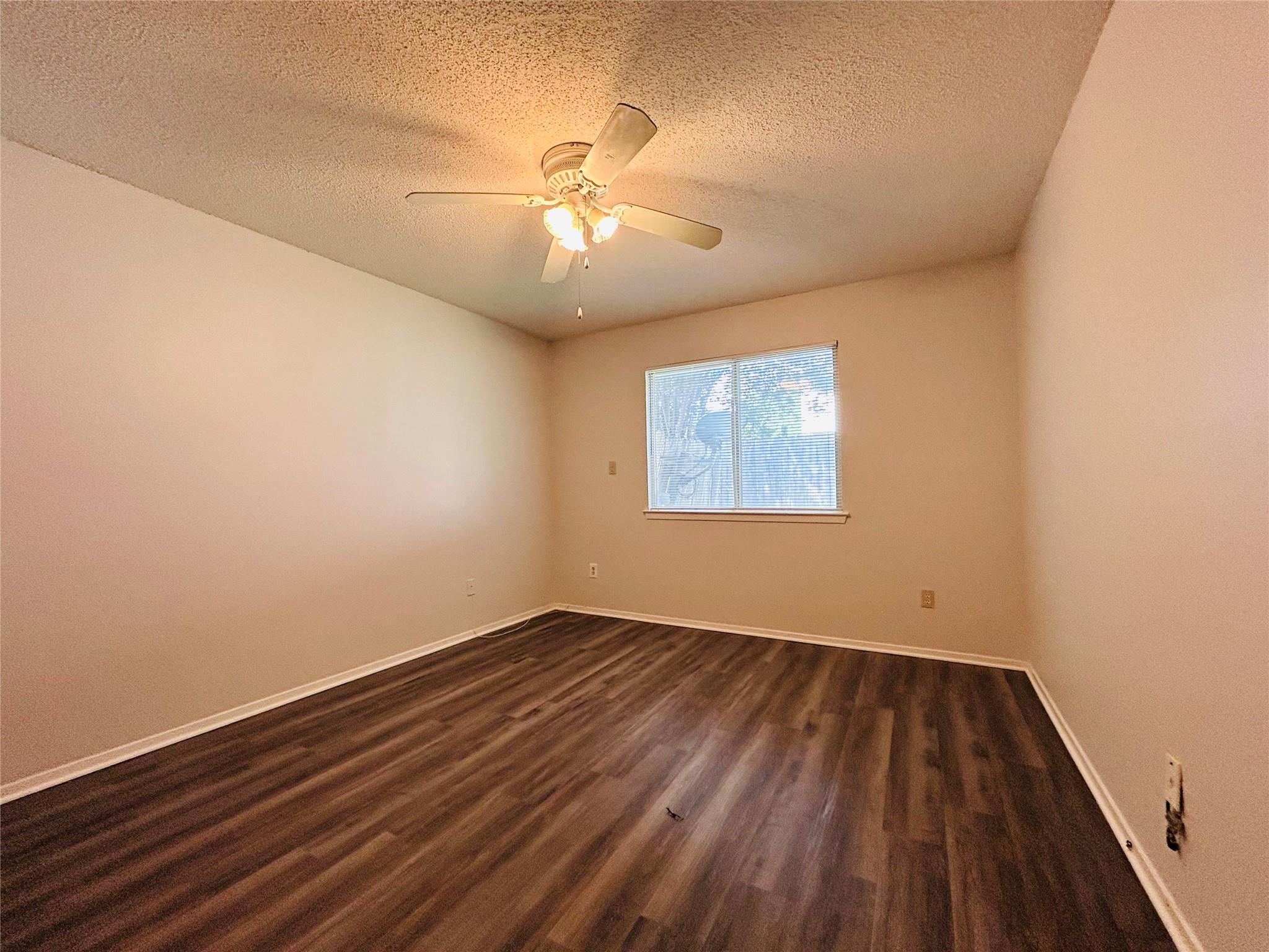 416 Greenlawn Blvd # 1, Round Rock, TX 78664