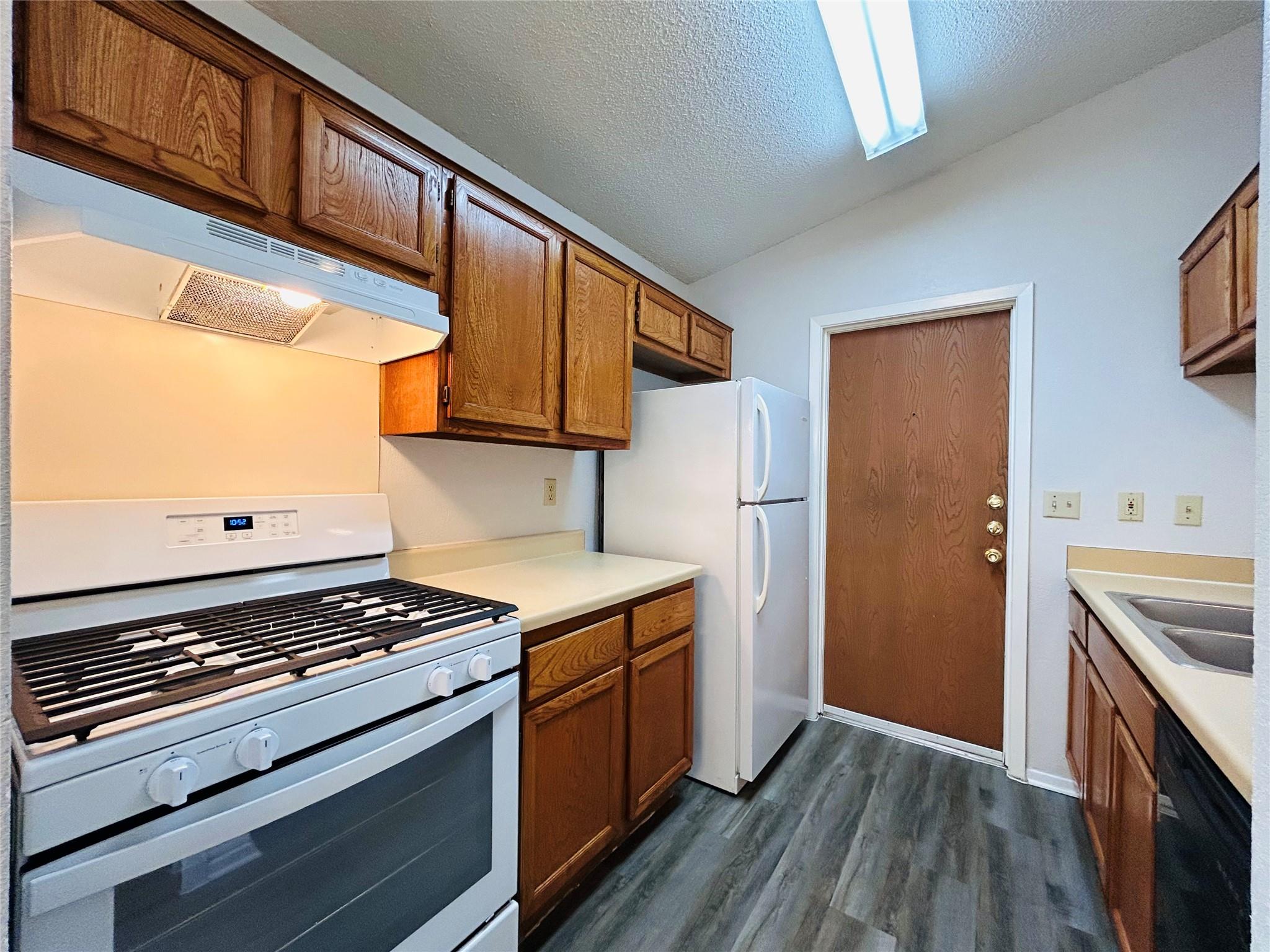 416 Greenlawn Blvd # 1, Round Rock, TX 78664