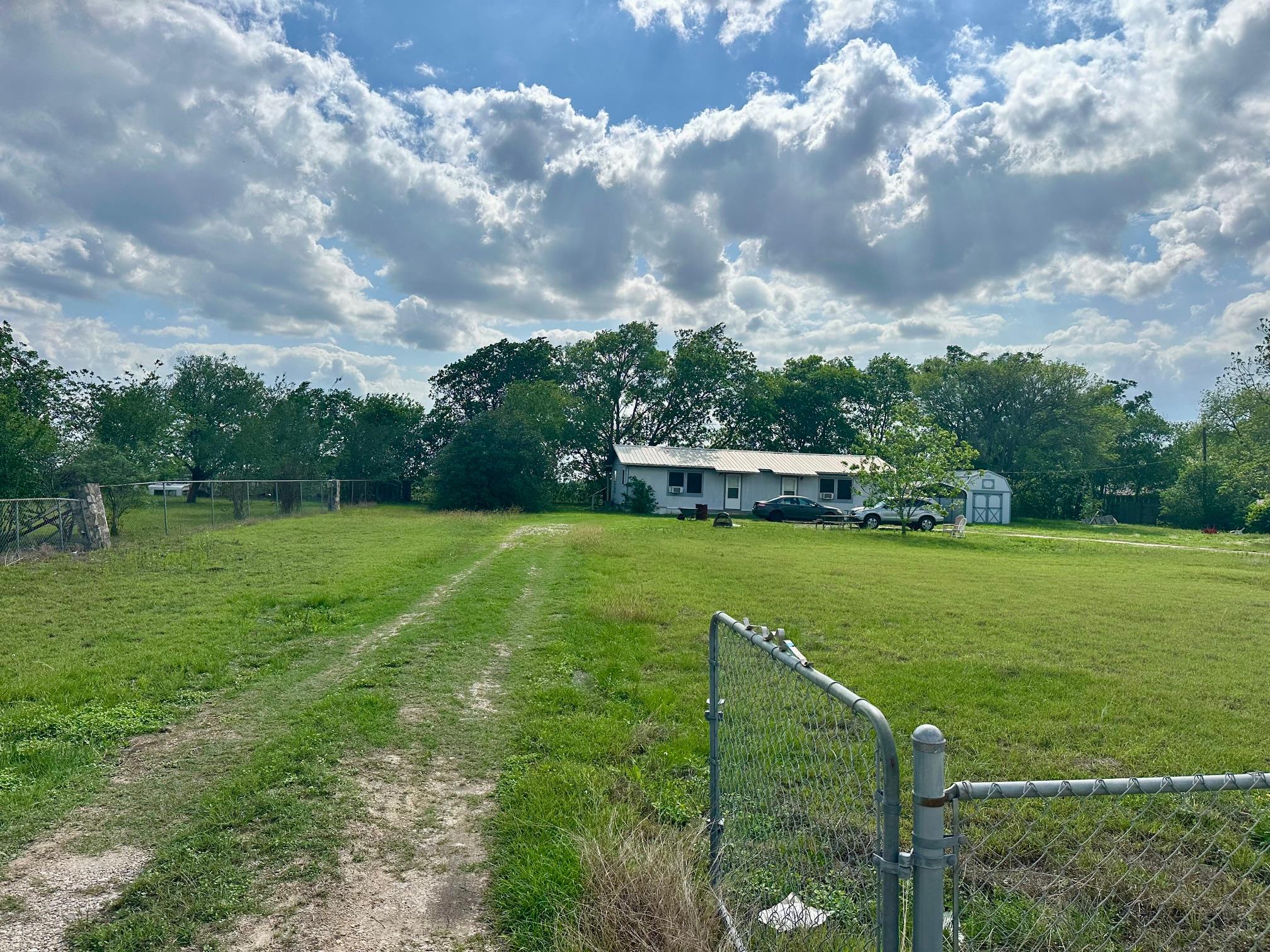 4011 Fm 1966, Maxwell, TX 78656