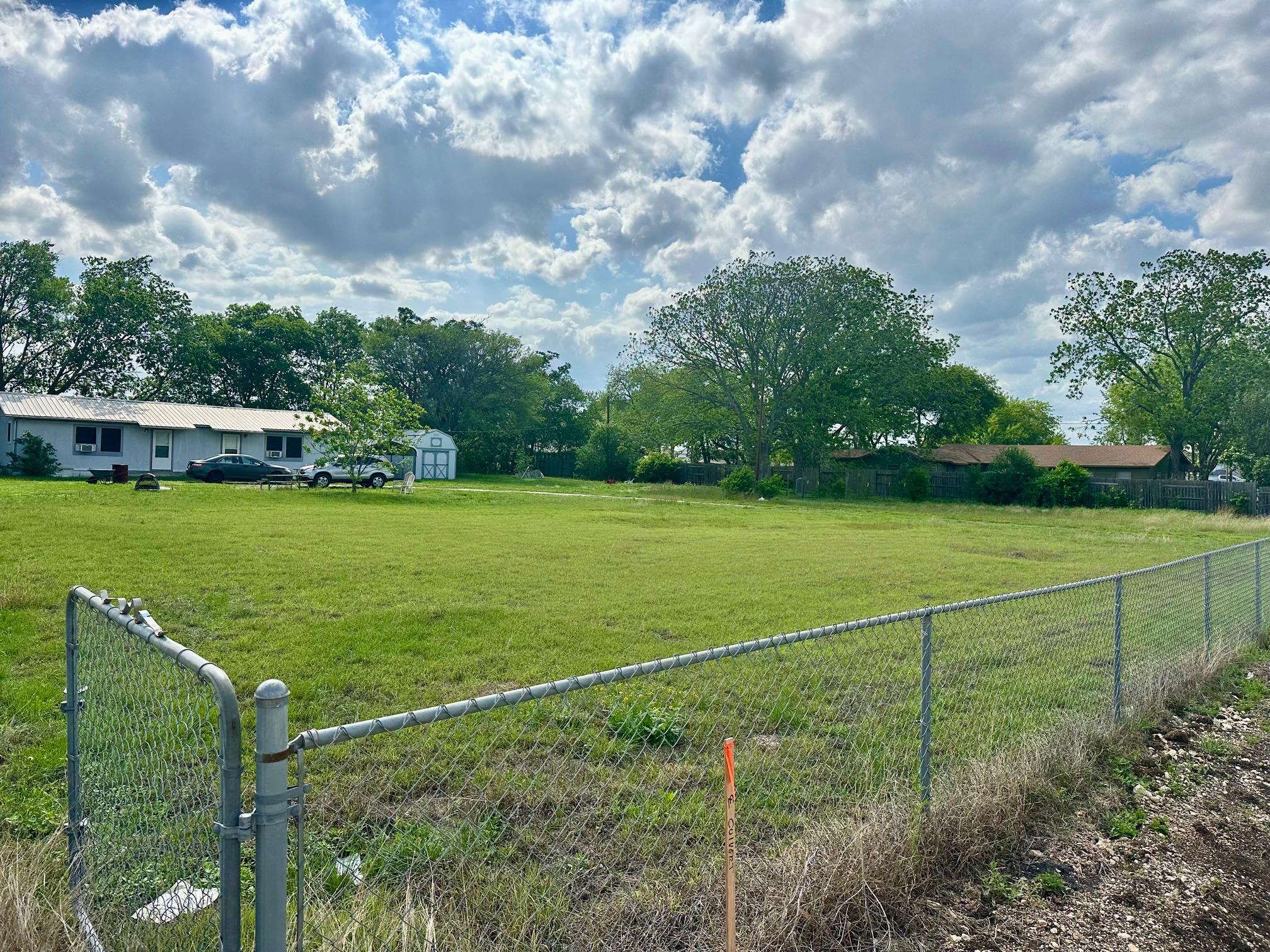 4011 Fm 1966, Maxwell, TX 78656