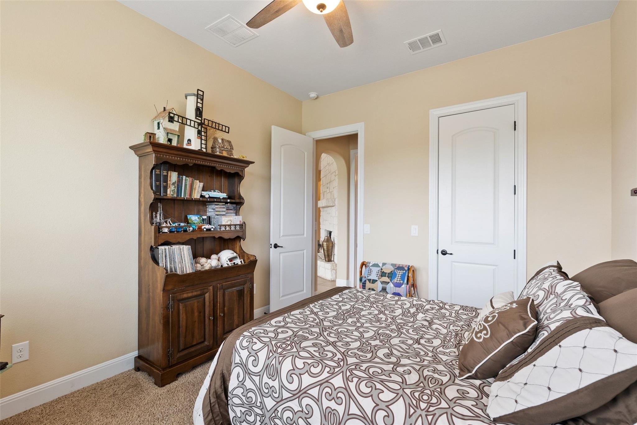 108 Buffalo Speedway, Liberty Hill, TX 78642