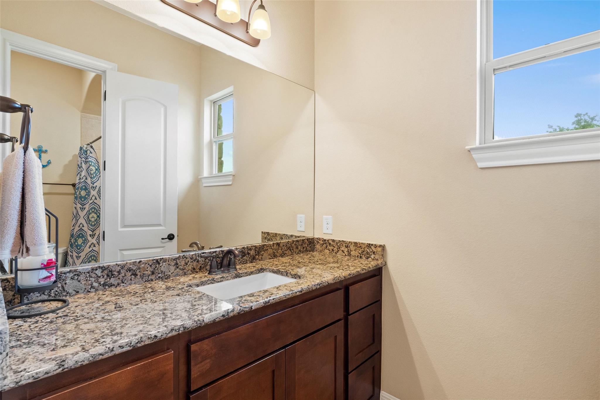 108 Buffalo Speedway, Liberty Hill, TX 78642