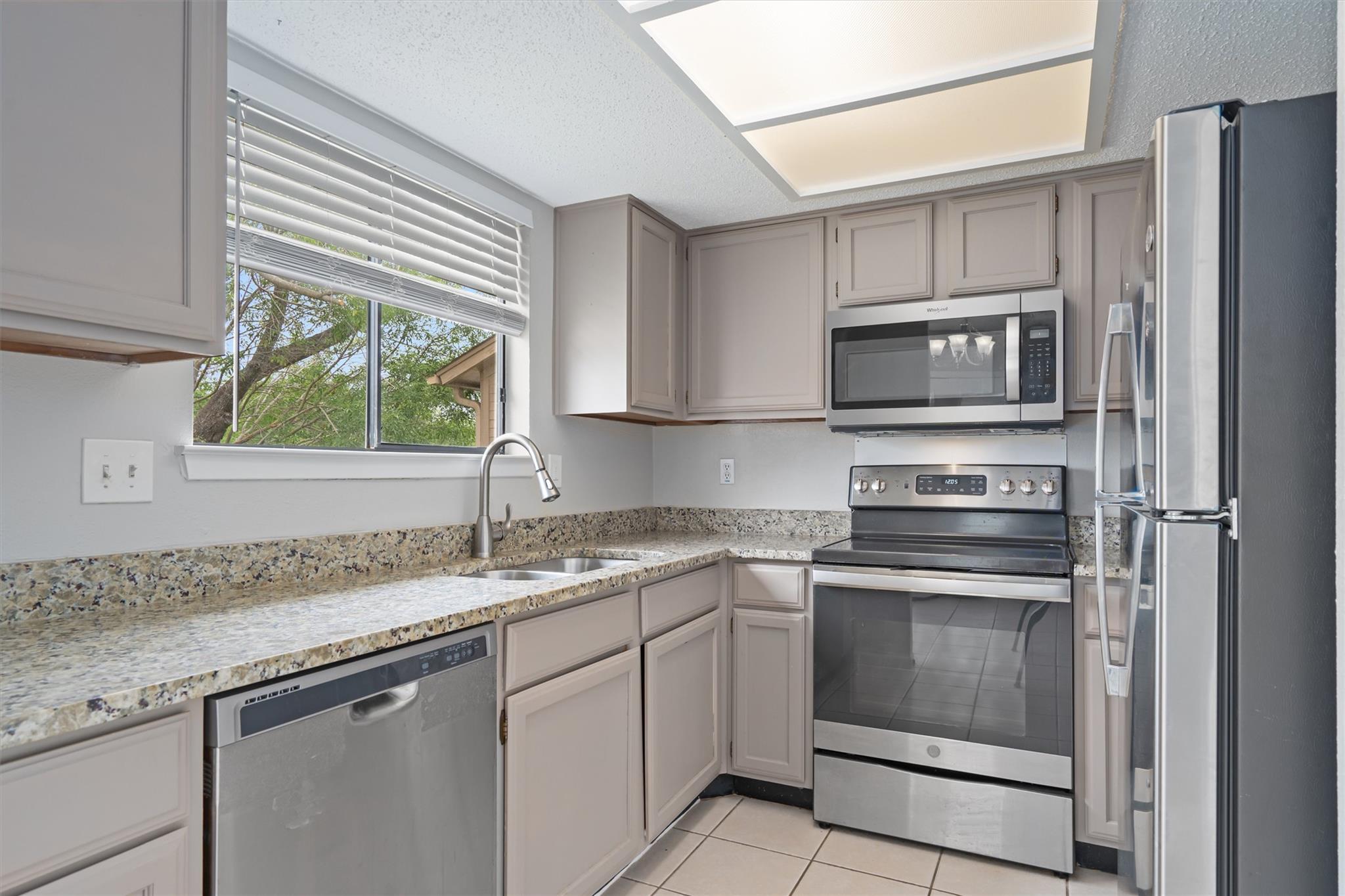 13357 Water Oak Ln # A, Austin, TX 78729