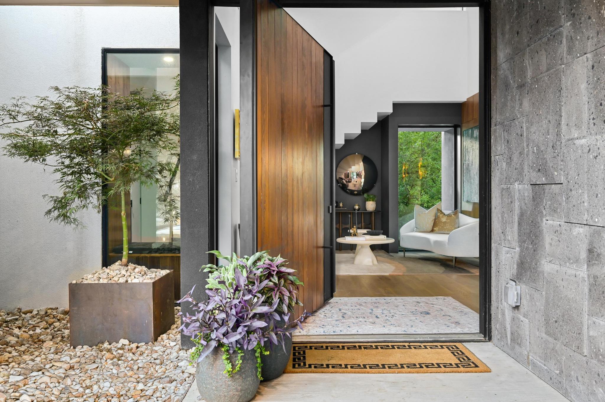 1001 Madrone Rd, West Lake Hills, TX 78746