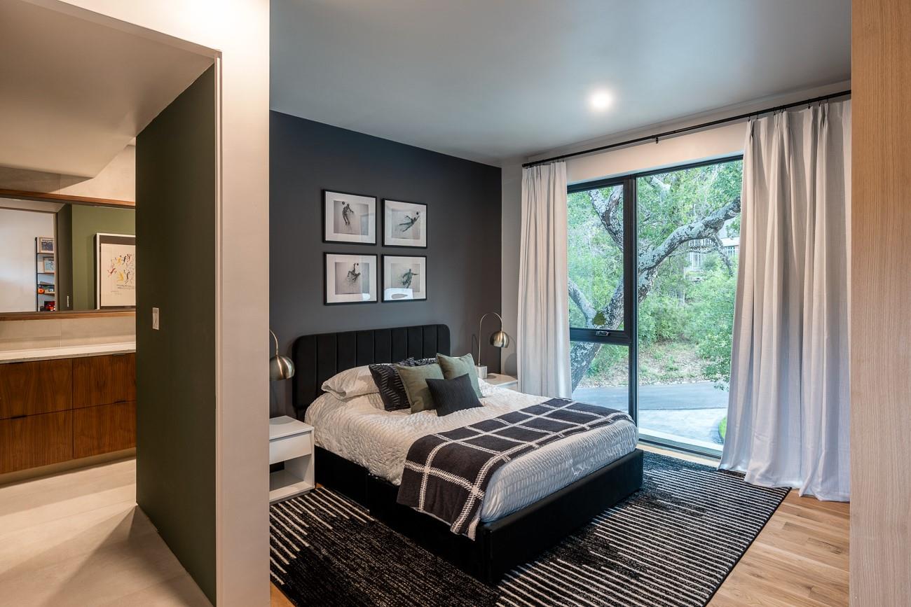 1001 Madrone Rd, West Lake Hills, TX 78746